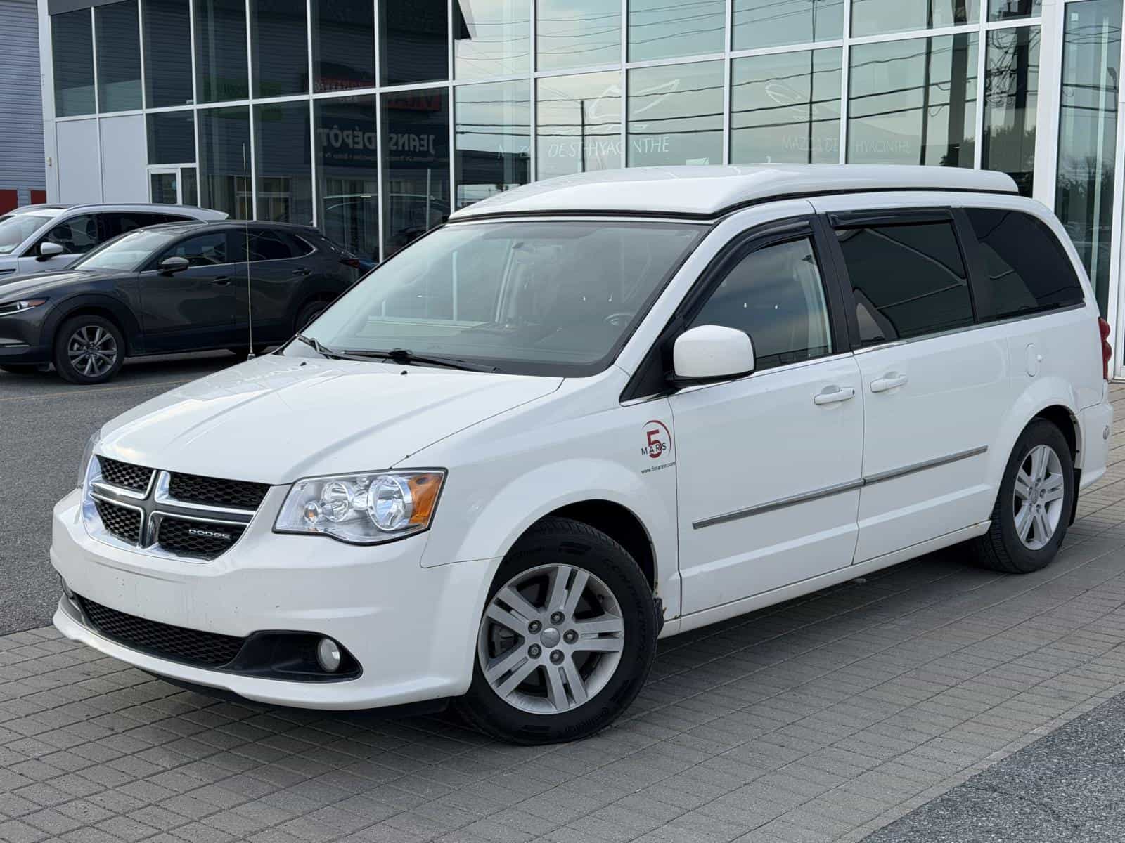 Image 1 Dodge Grand Caravan Crew 2012