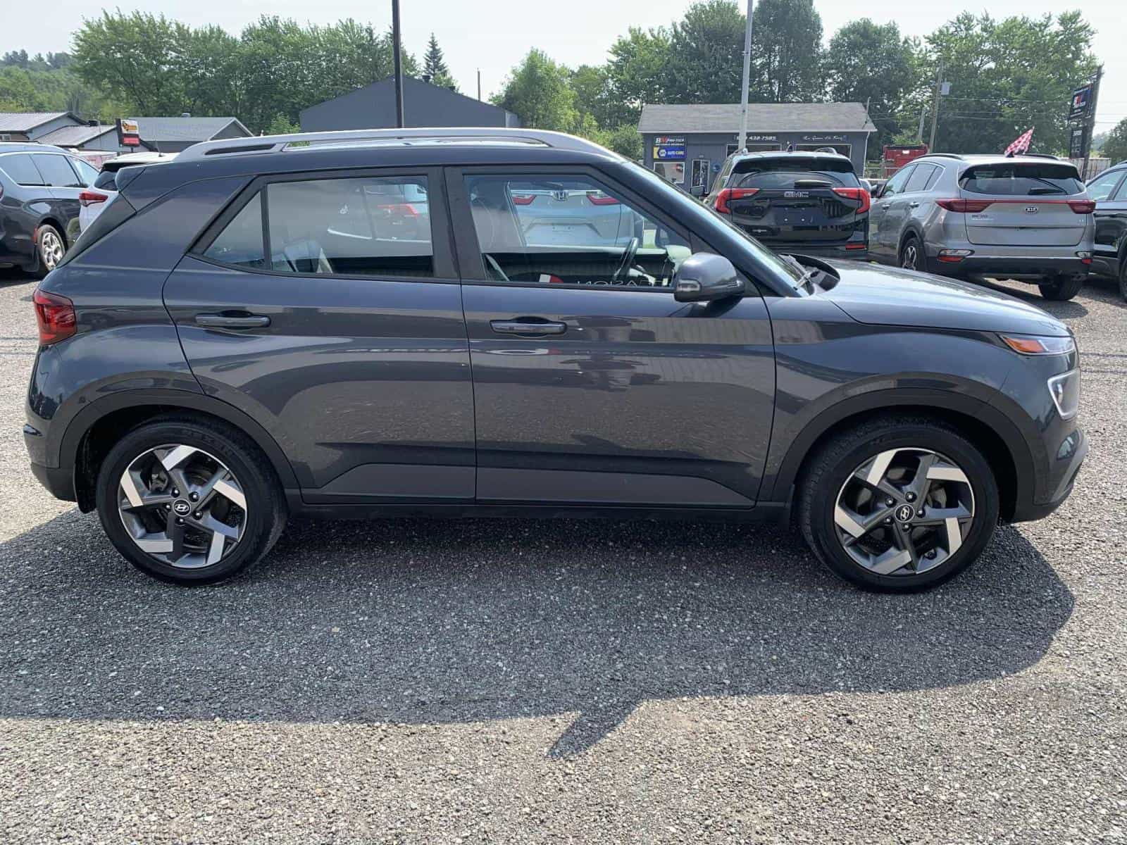 2021 Hyundai Venue Ultimate Urban Denim - Image 9