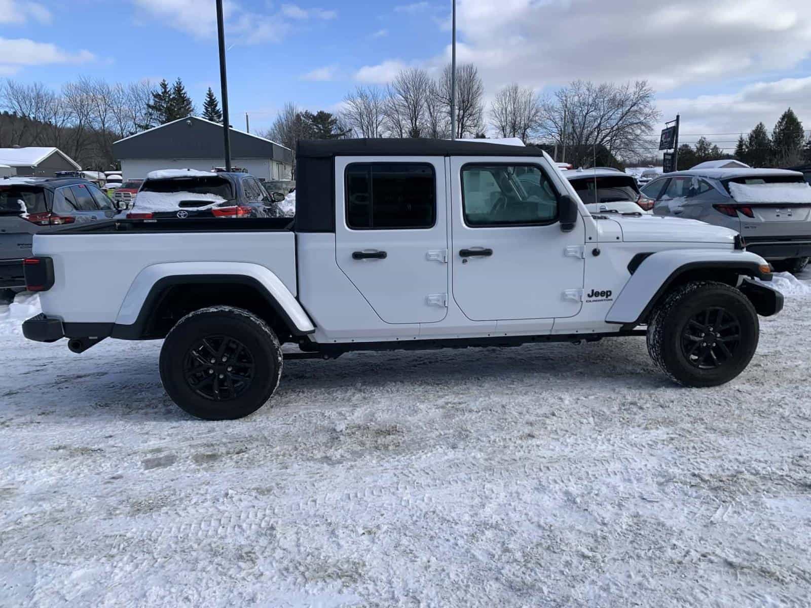 Image 14 Jeep Gladiator Sport S 2022