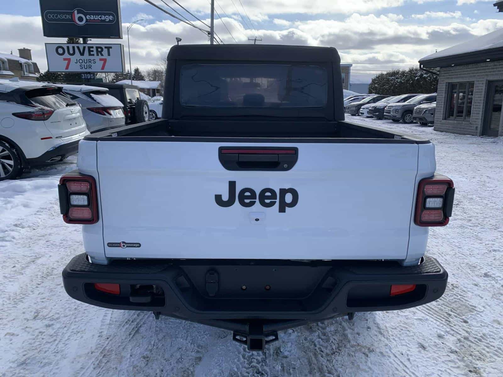 Image 13 Jeep Gladiator Sport S 2022