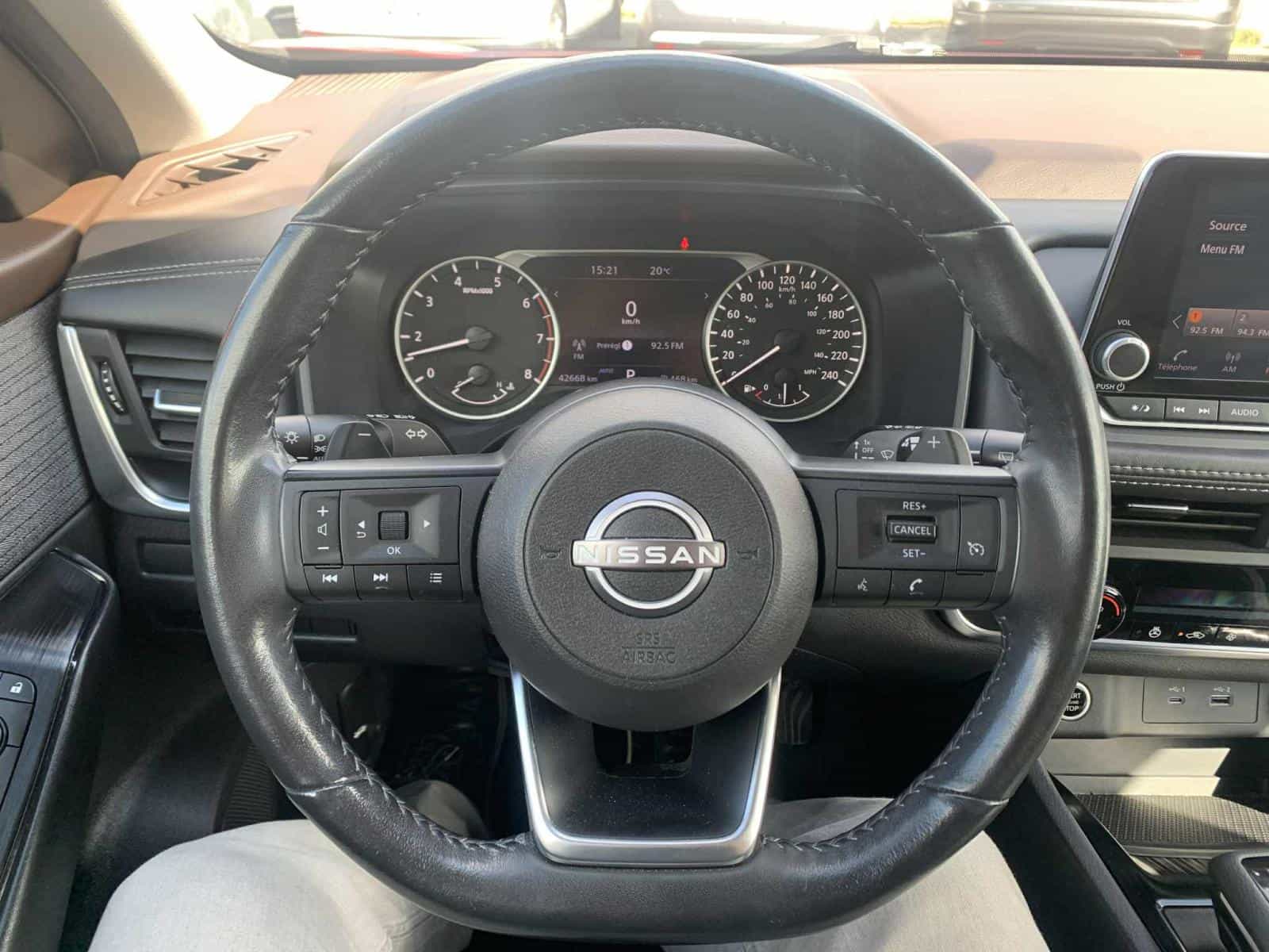 2023 Nissan Rogue S - Image 7