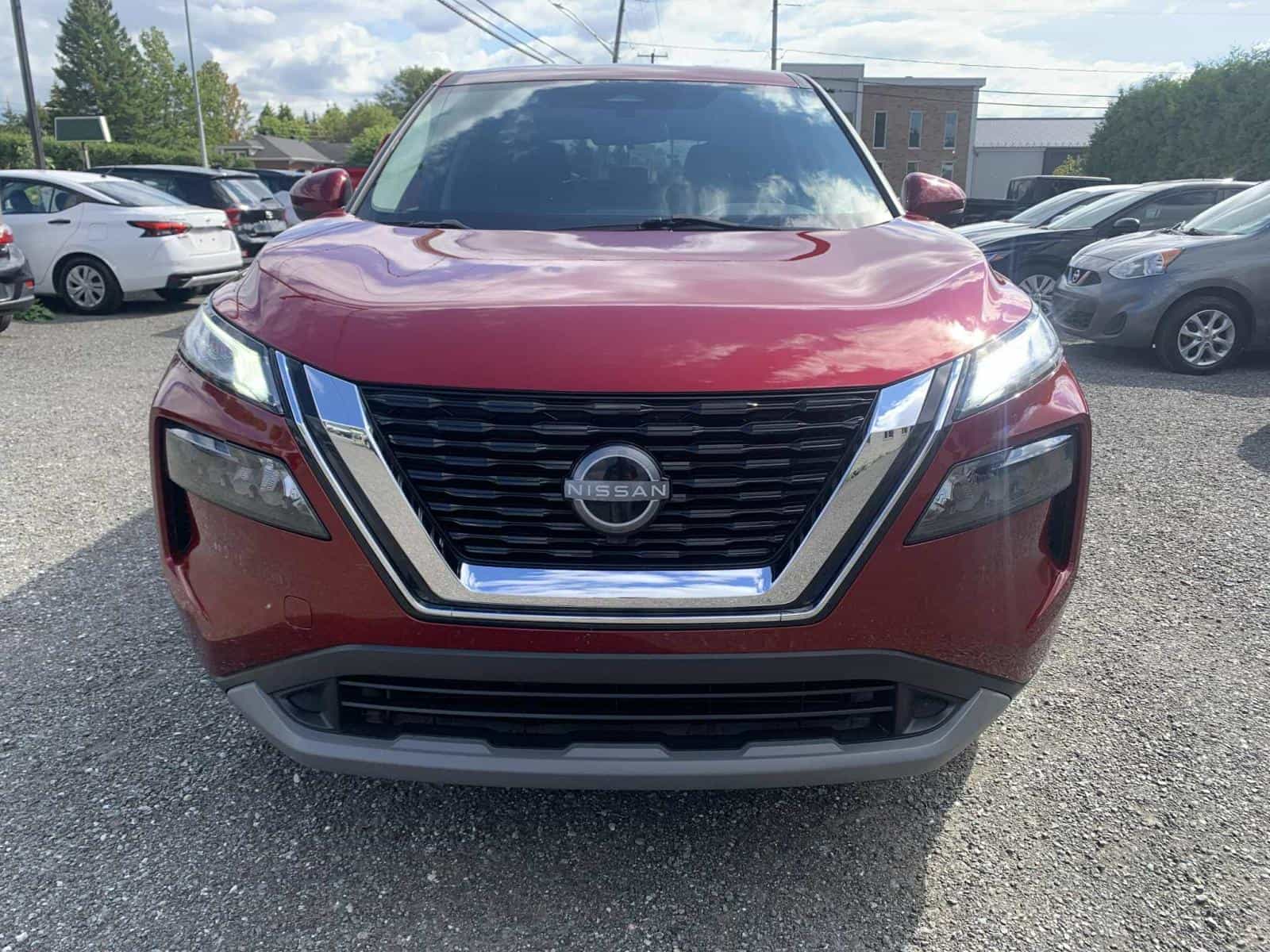 2023 Nissan Rogue S - Image 11