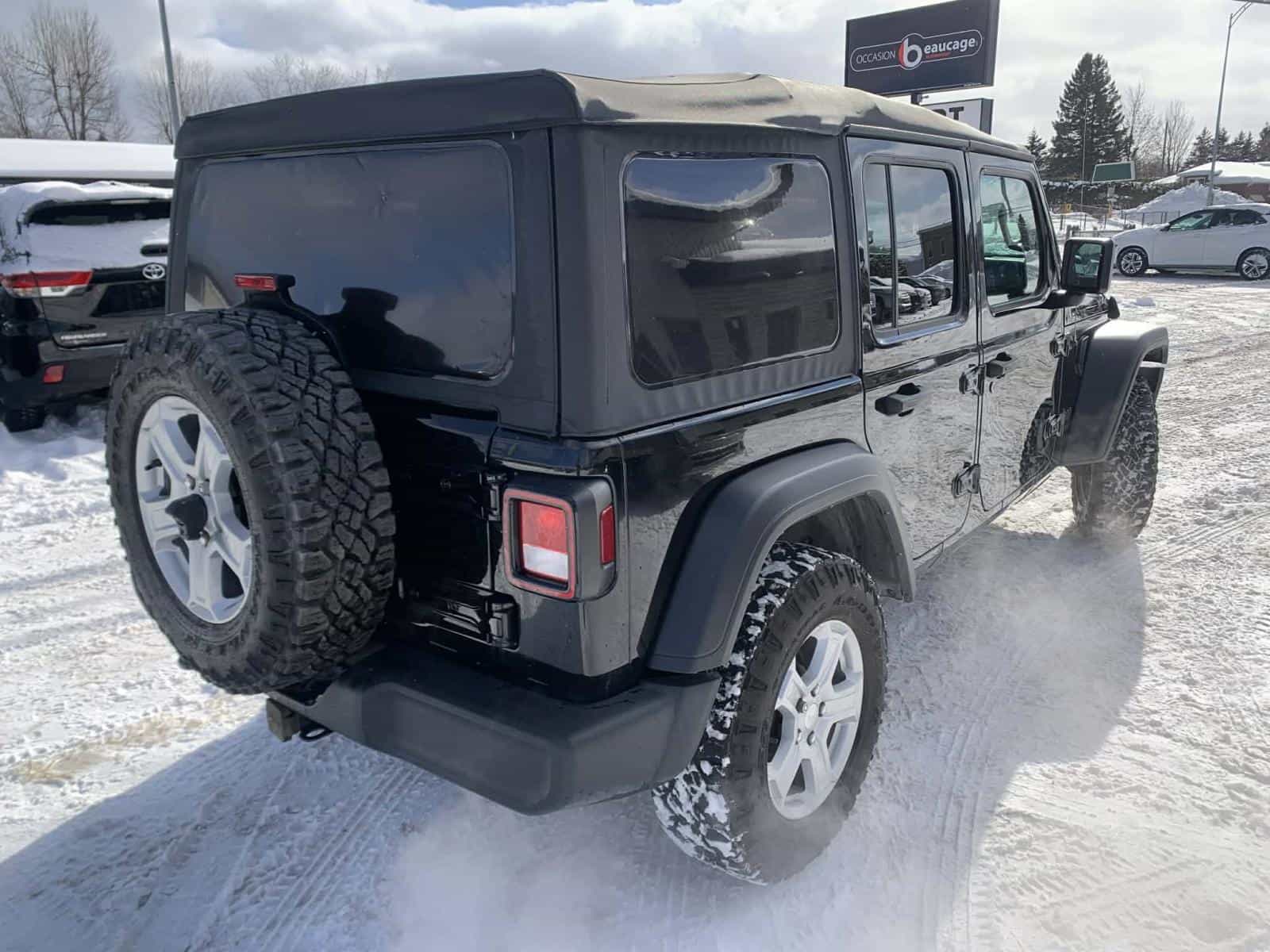 Image 4 Jeep Wrangler Unlimited Sport S 2022