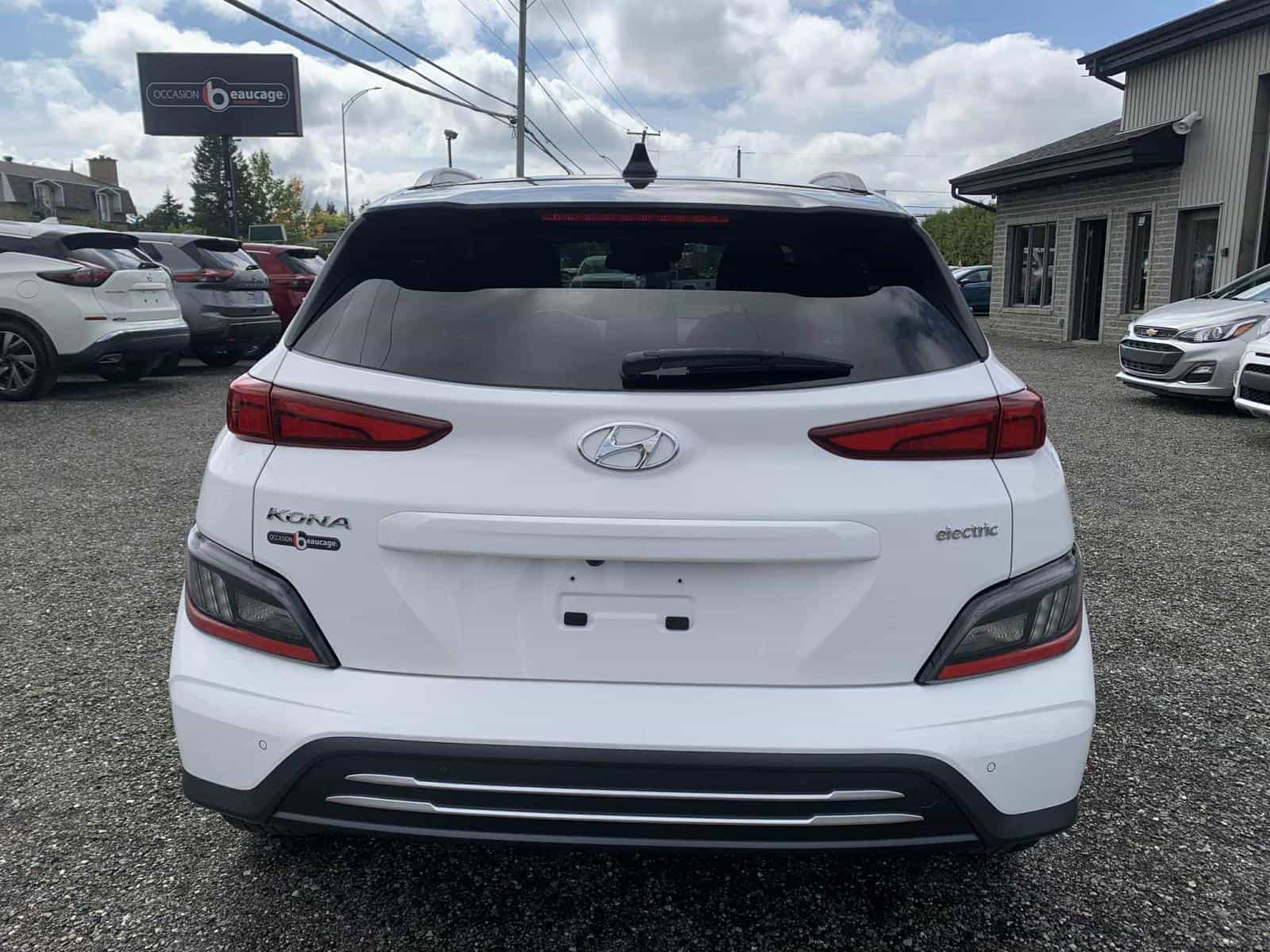 2022 Hyundai Kona EV Preferred - Image 8