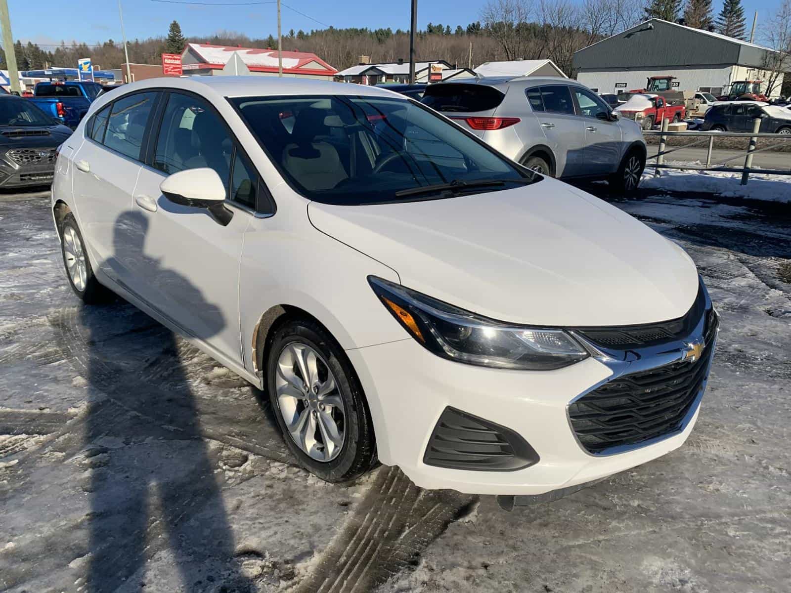 2019 Chevrolet Cruze LT - Image 3