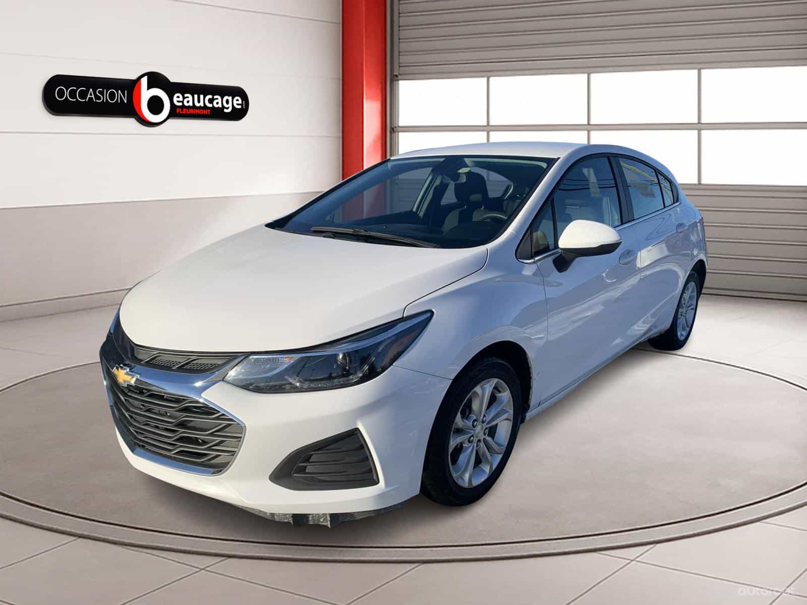 2019 Chevrolet Cruze LT - Image 1
