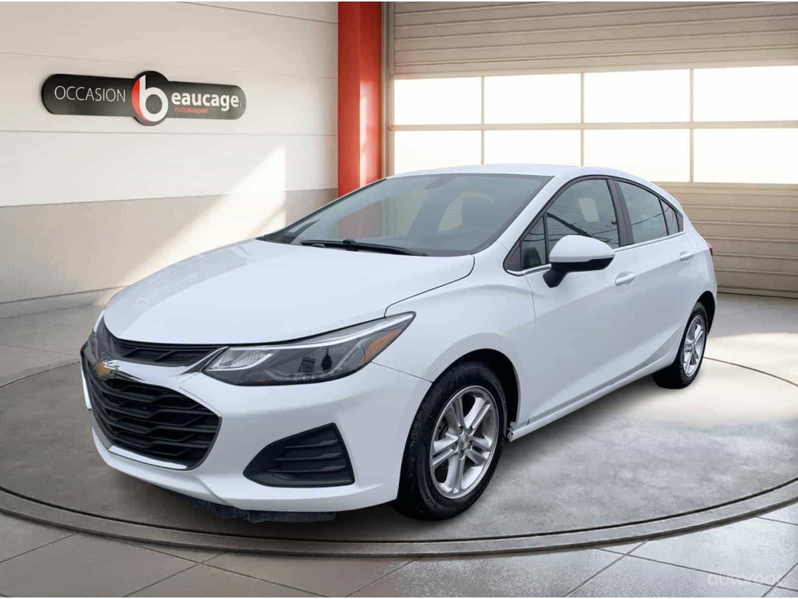 2019 Chevrolet Cruze LT - Image 1