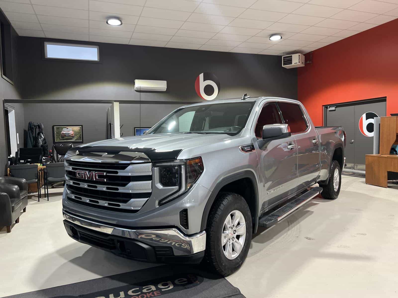 Image 1 GMC Sierra 1500 SLE 2024