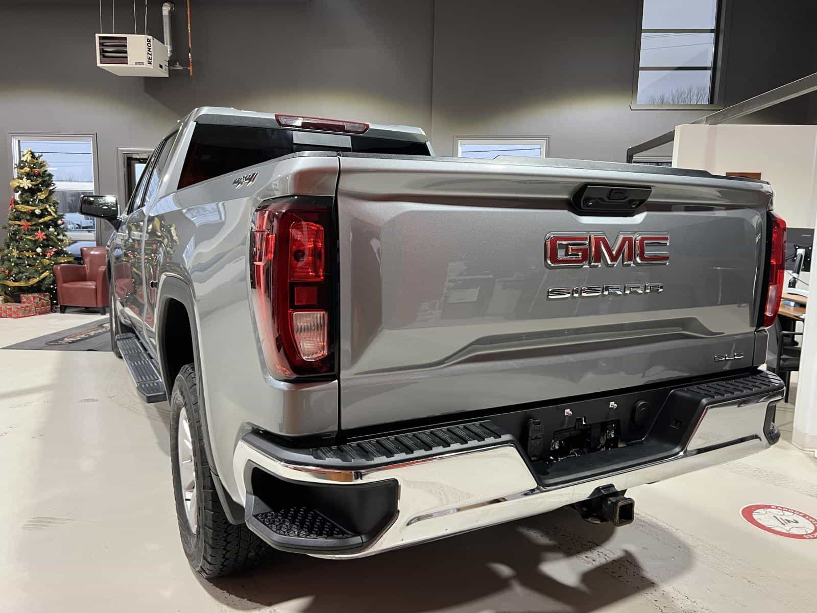 Image 5 GMC Sierra 1500 SLE 2024