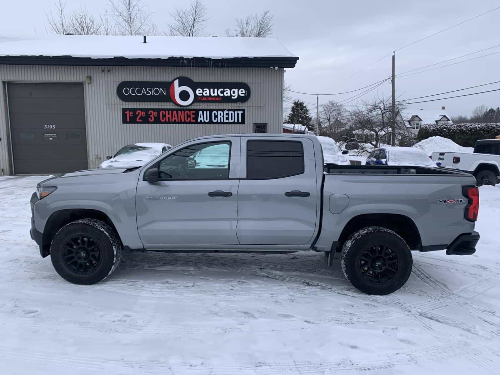 2023 Chevrolet Colorado WT - Image 14