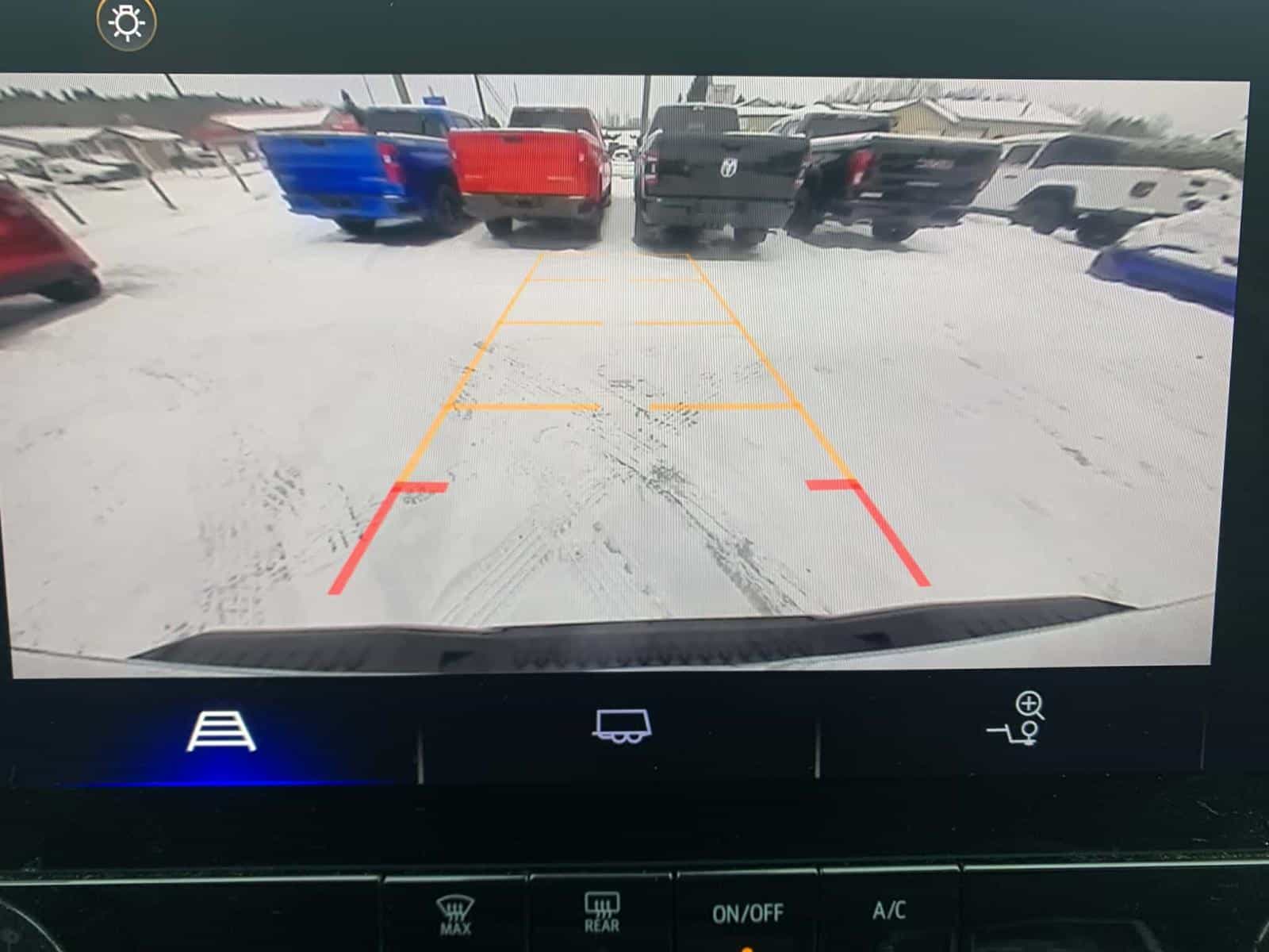 2023 Chevrolet Colorado WT - Image 21