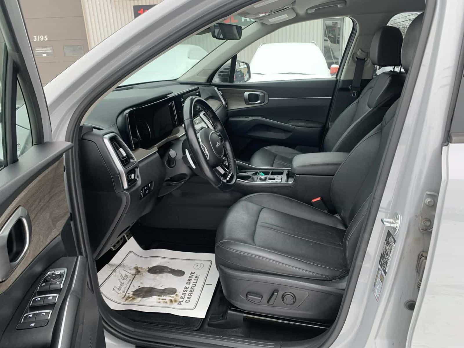 2023 Kia Sorento EX - Image 7