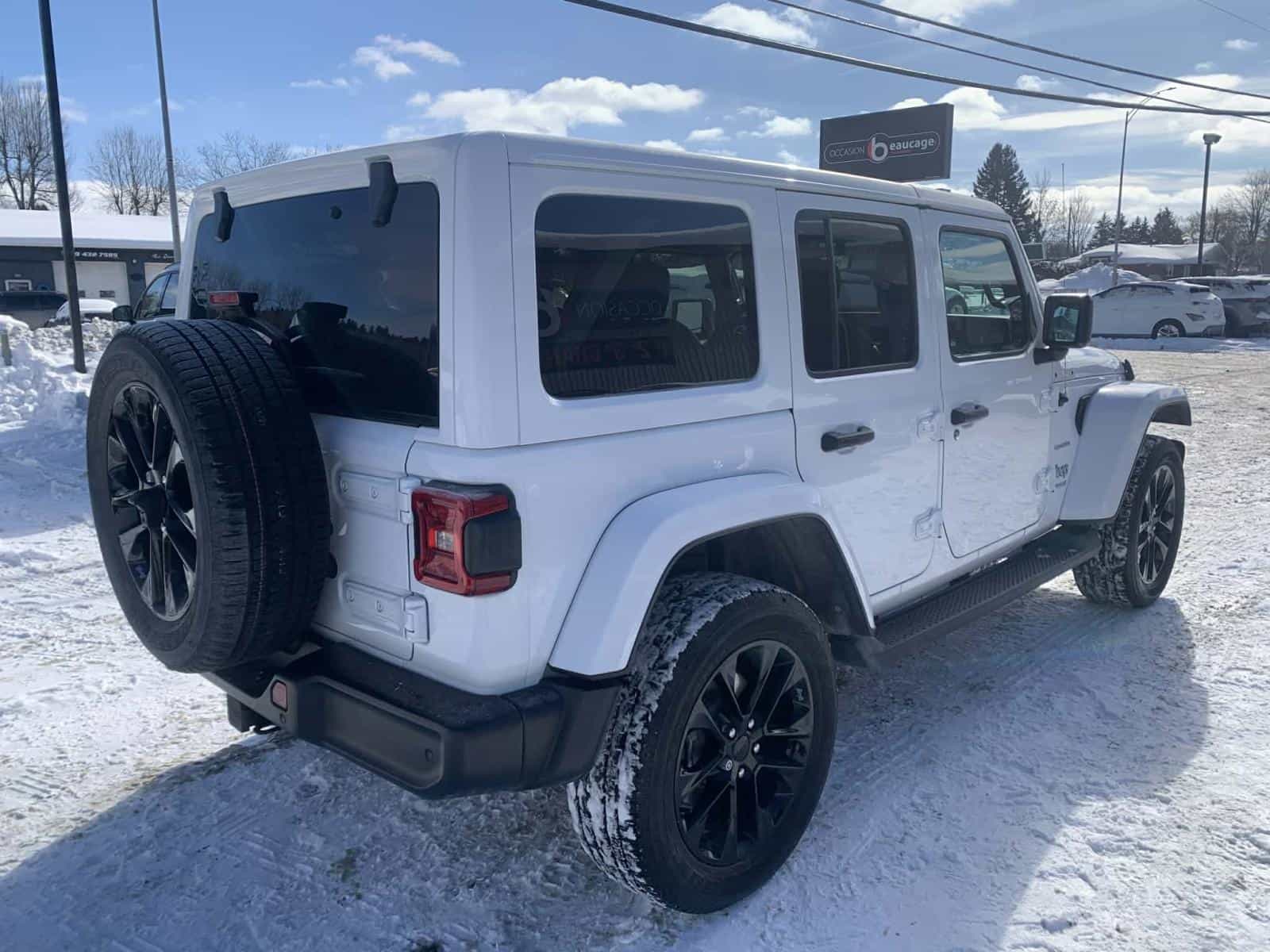 Image 4 Jeep Wrangler 4xe Unlimited Sahara 2021