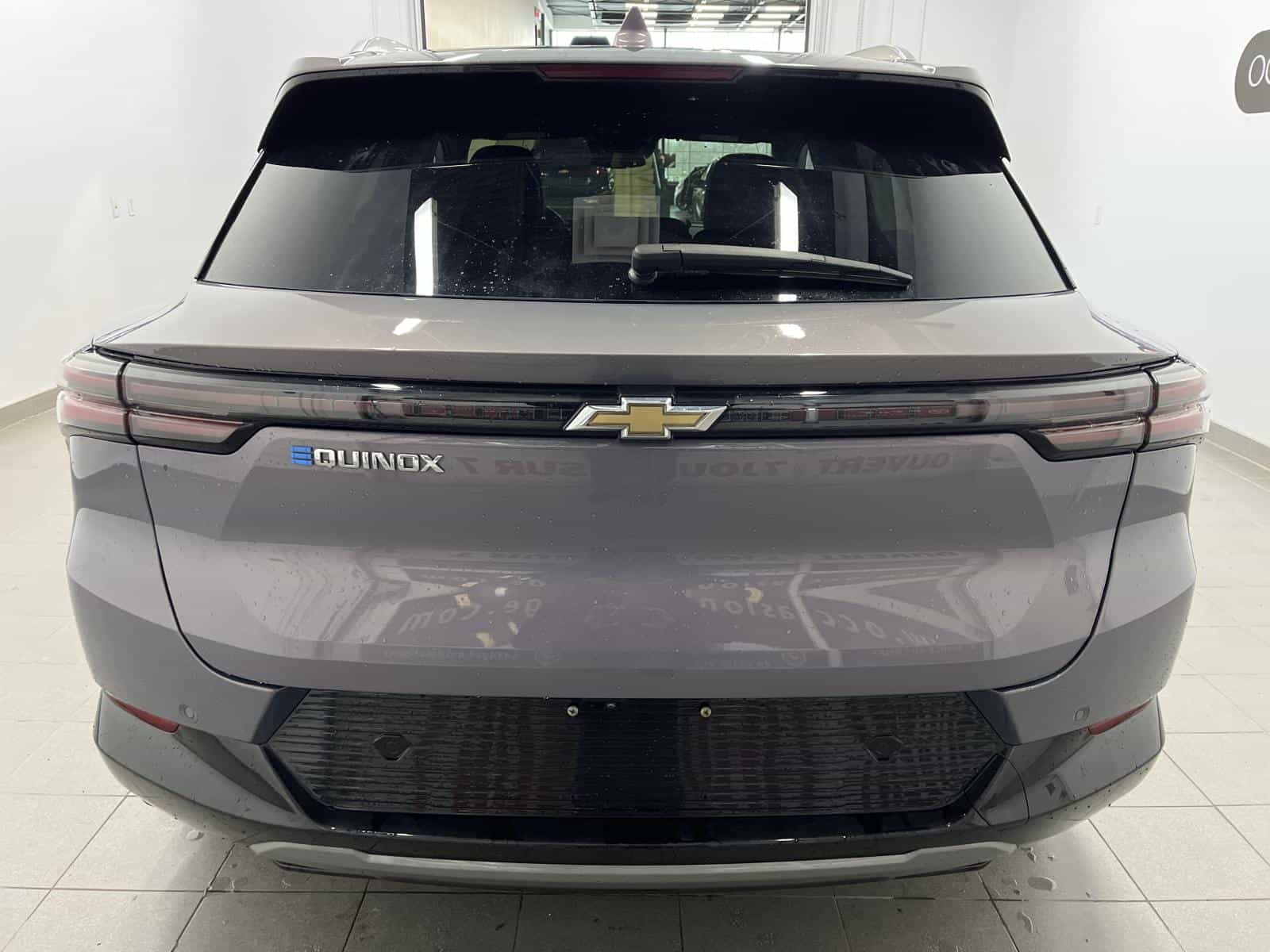 Image 4 Chevrolet Equinox EV 2LT 2024