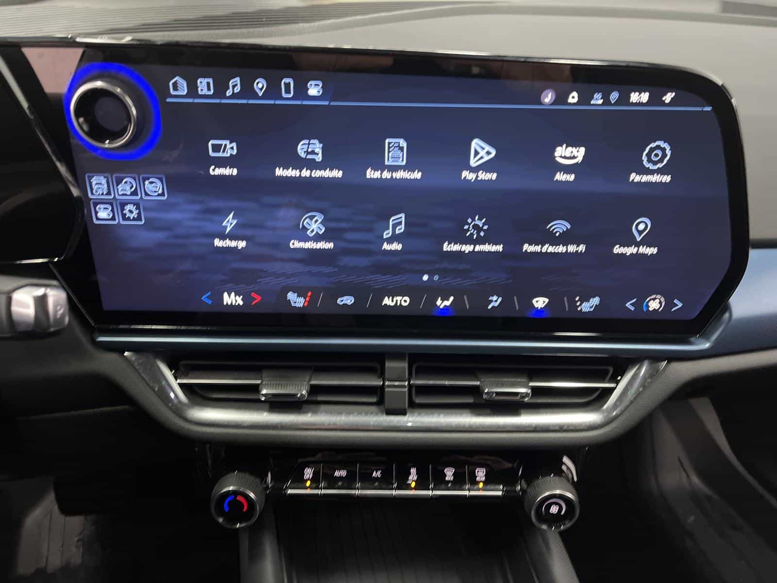 Image 16 Chevrolet Equinox EV 2LT 2024