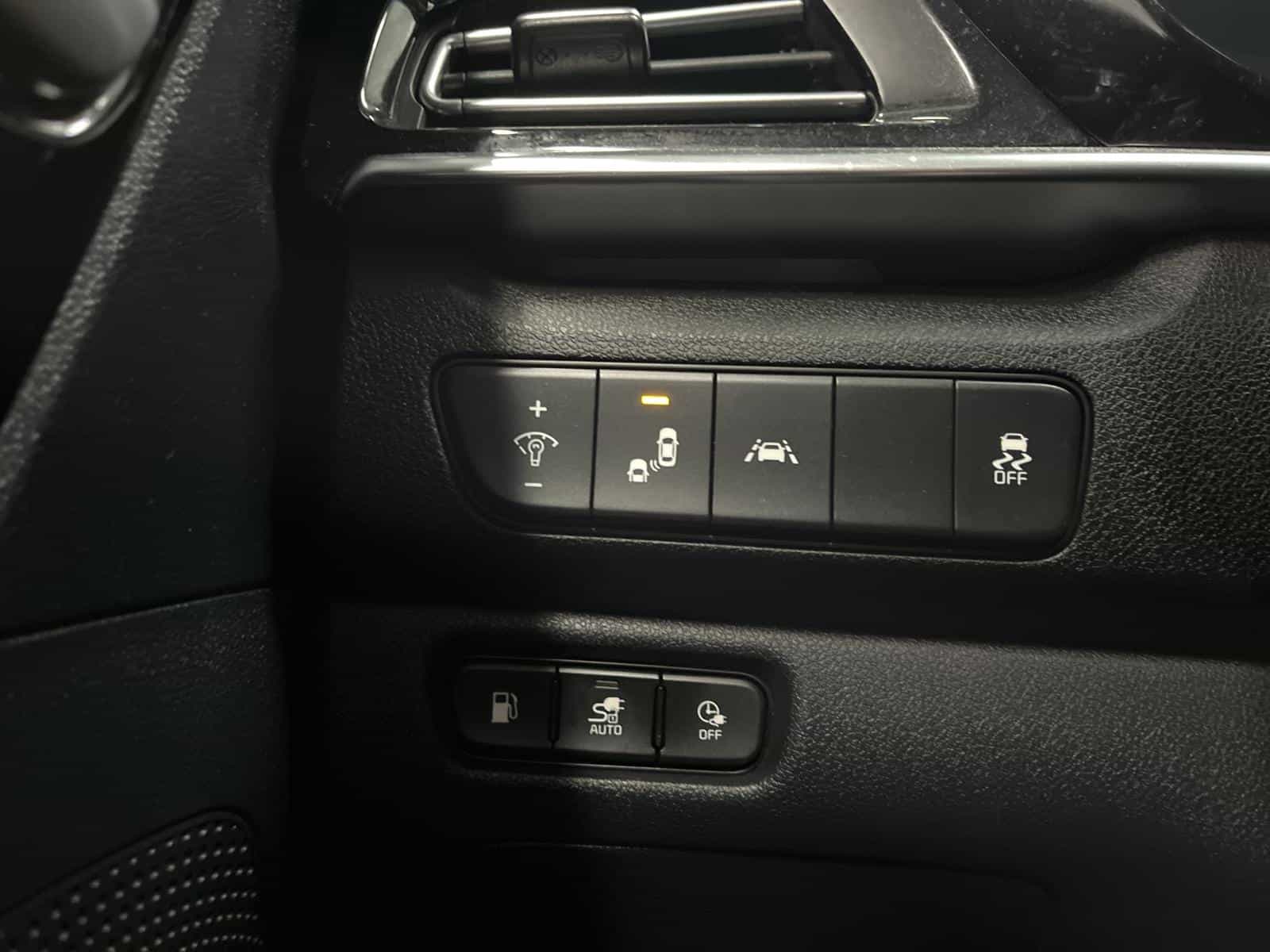 2022 Kia Niro SX Touring Plug-In - Image 13