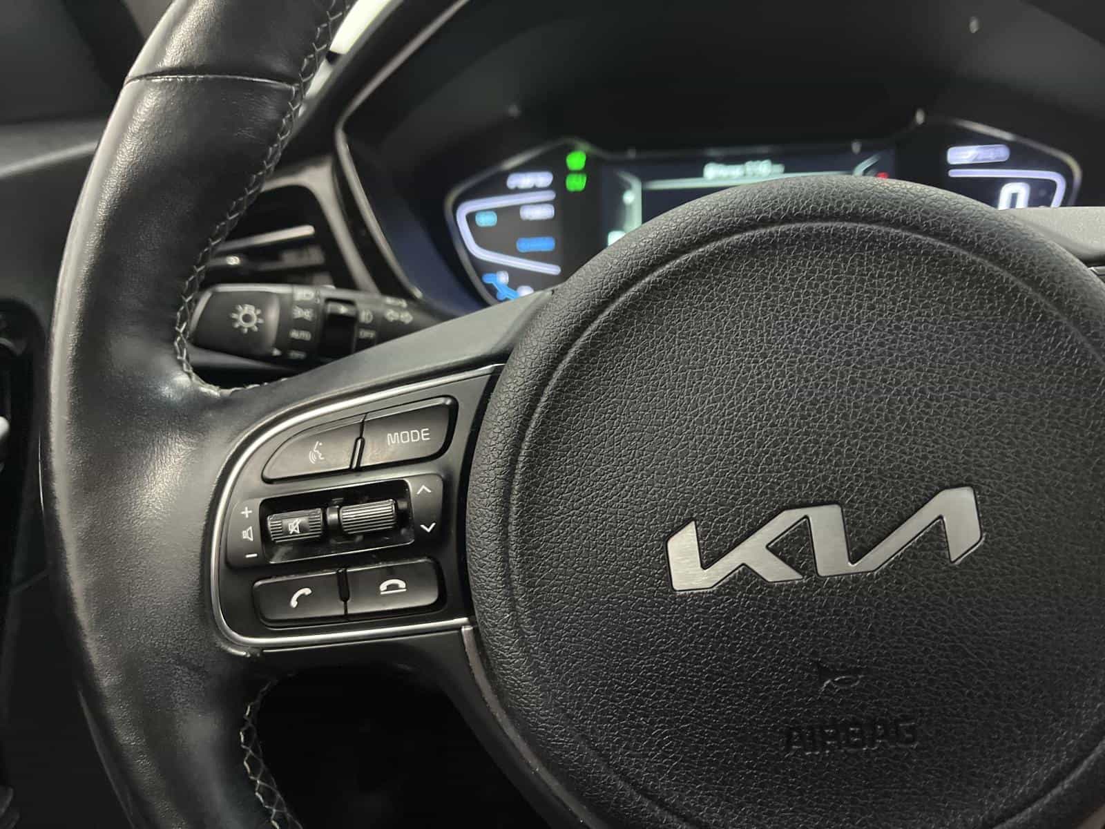 2022 Kia Niro SX Touring Plug-In - Image 14