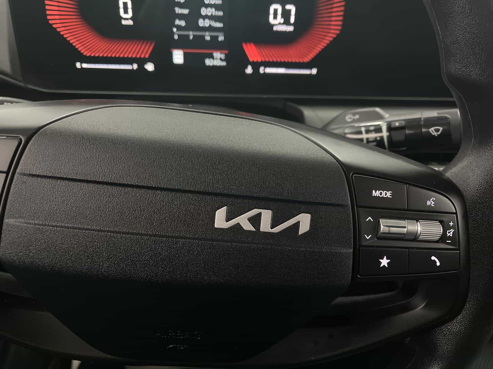 2025 Kia K4 LX - Image 16