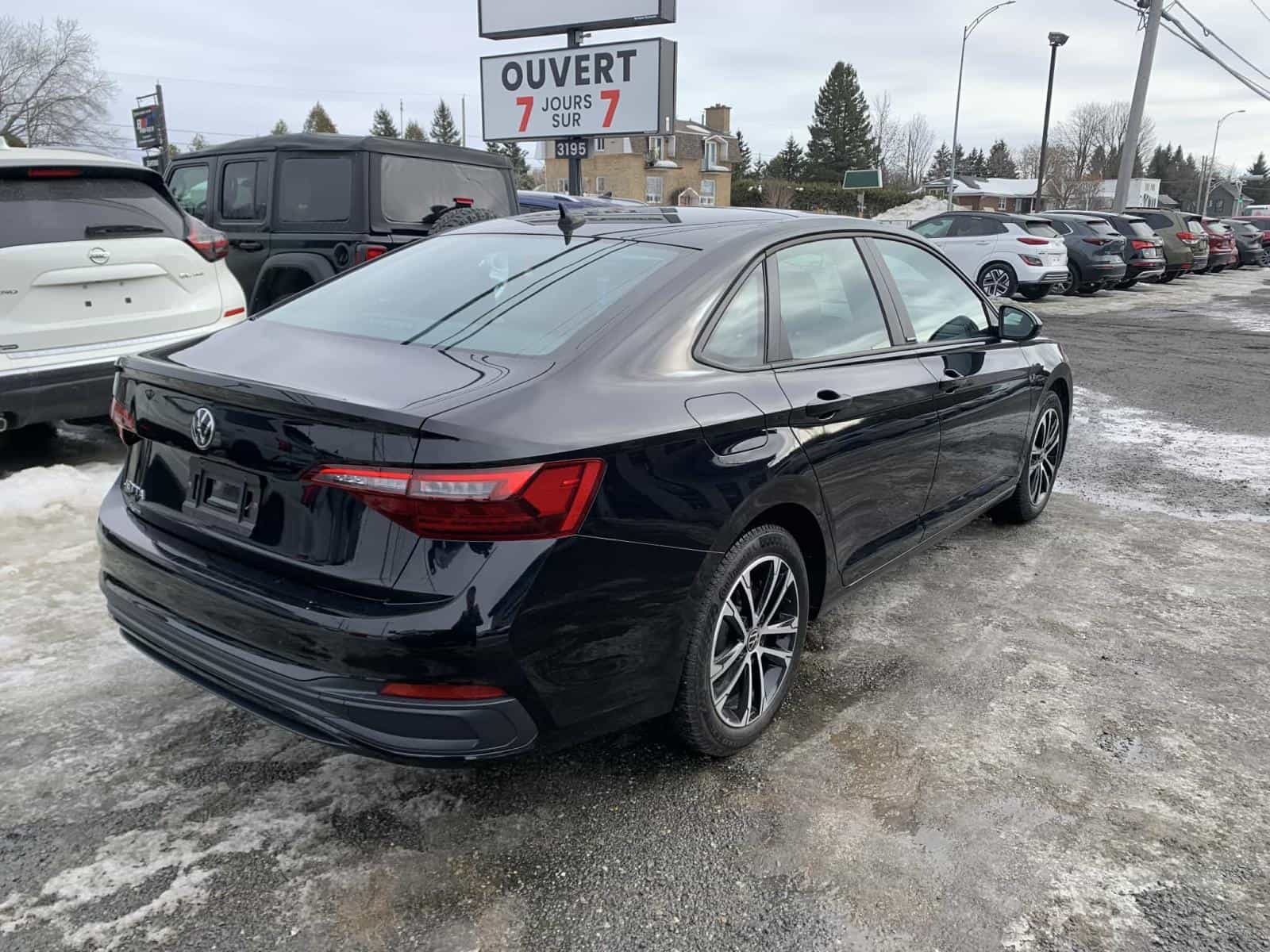 2023 Volkswagen Jetta Comfortline - Image 3