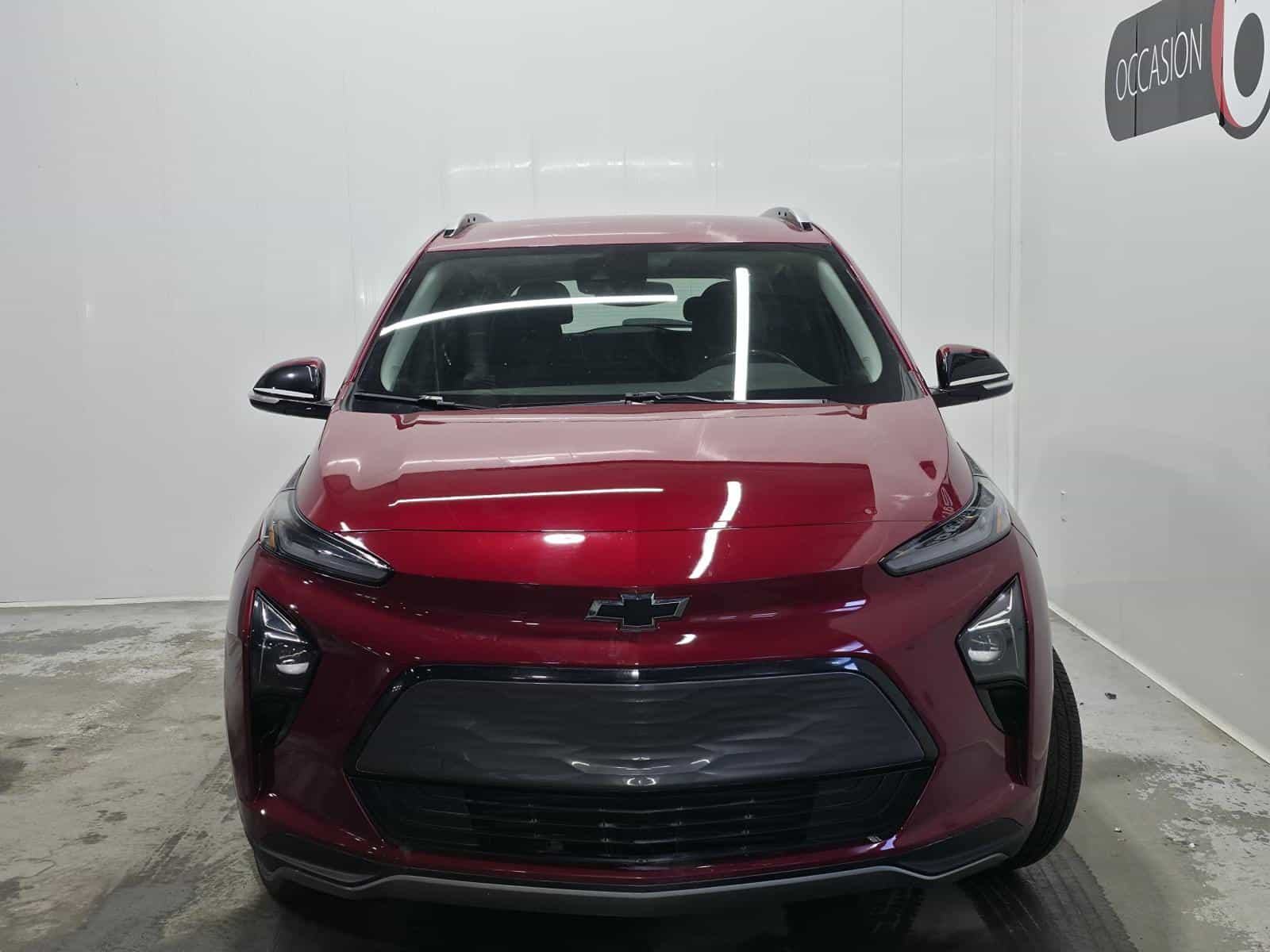 2023 Chevrolet Bolt EUV LT - Image 3