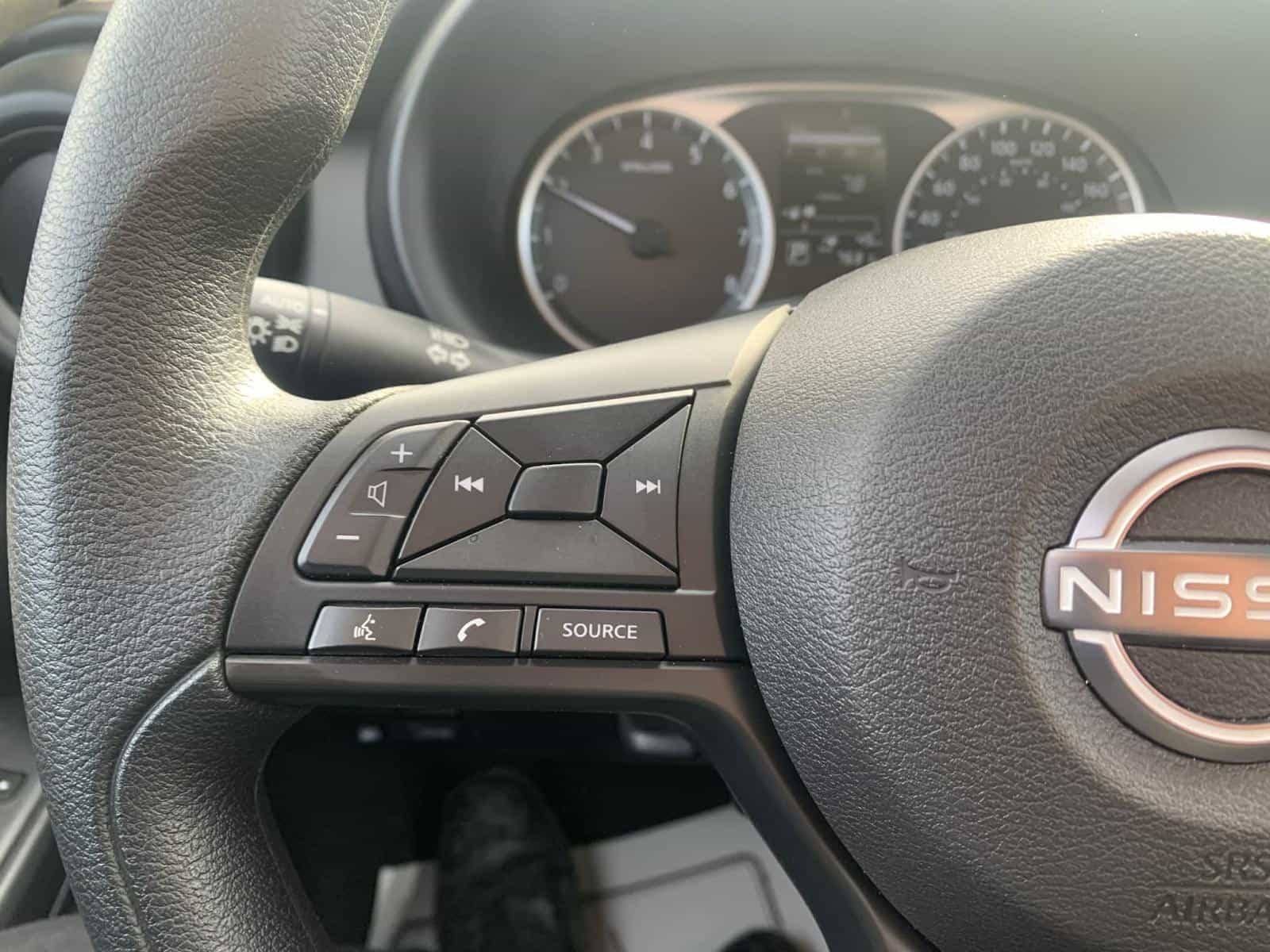 Image 8 Nissan Kicks Play S 2025