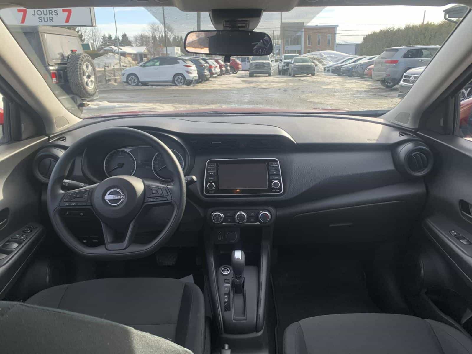 2025 Nissan Kicks Play S - Image 21