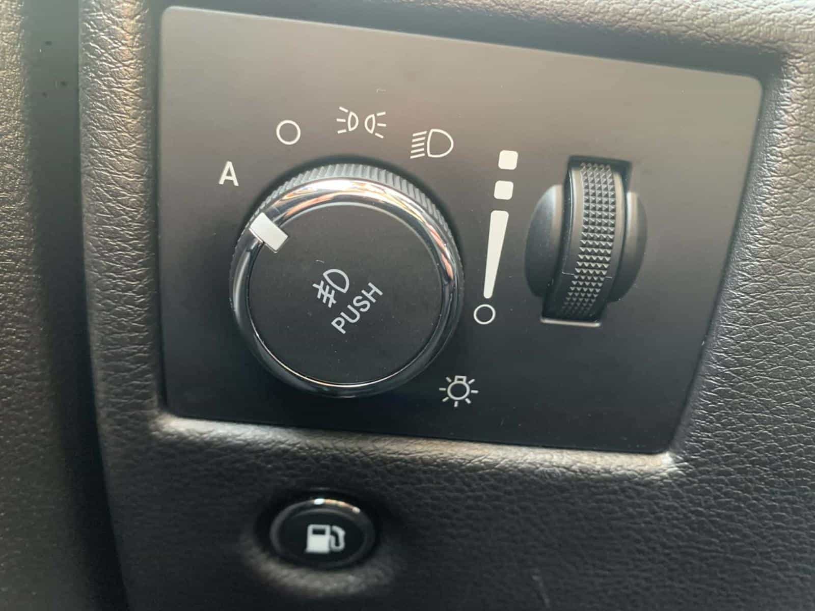 2018 Jeep Grand Cherokee Limited - Image 18