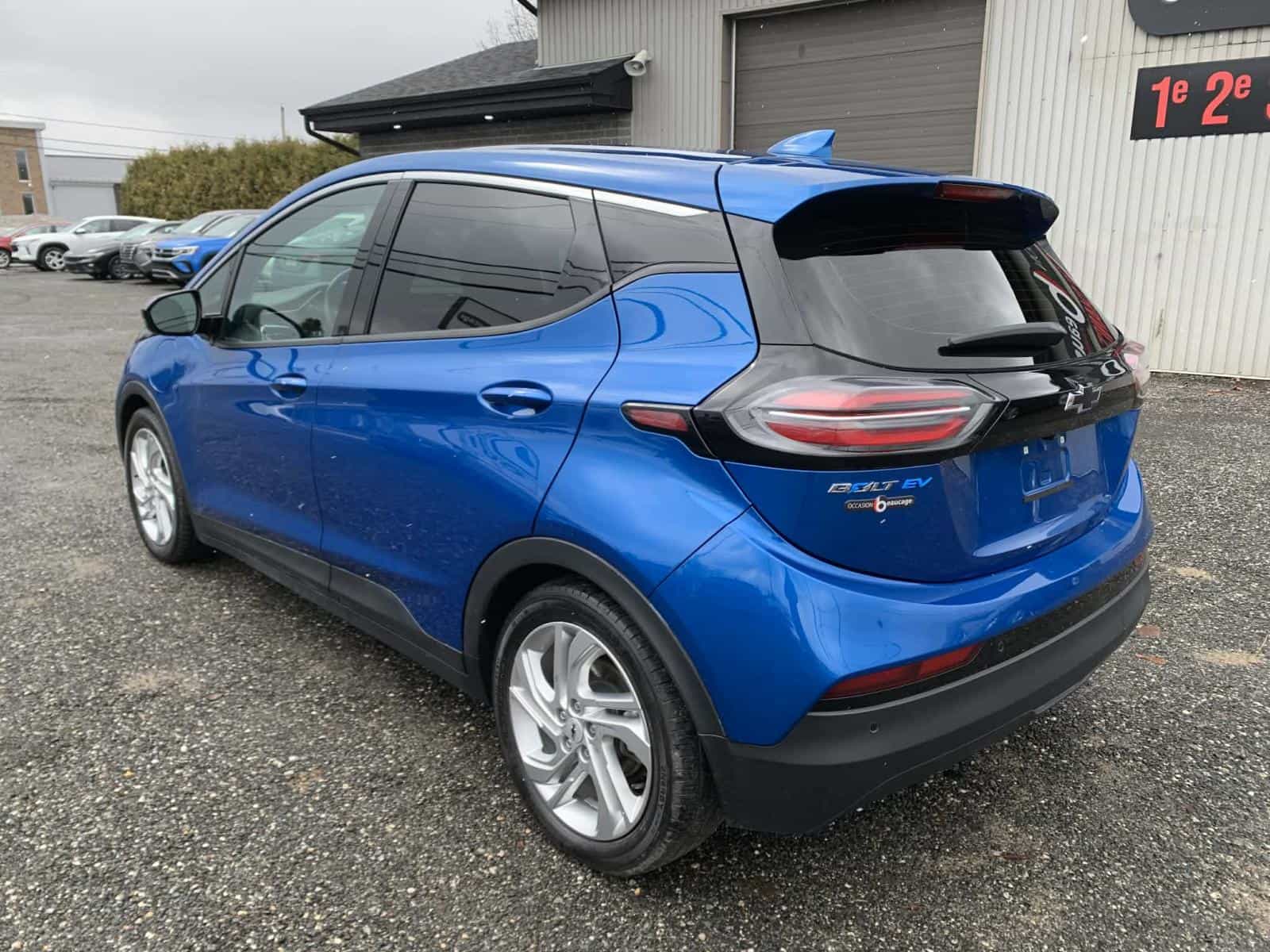 2022 Chevrolet Bolt EV LT - Image 5
