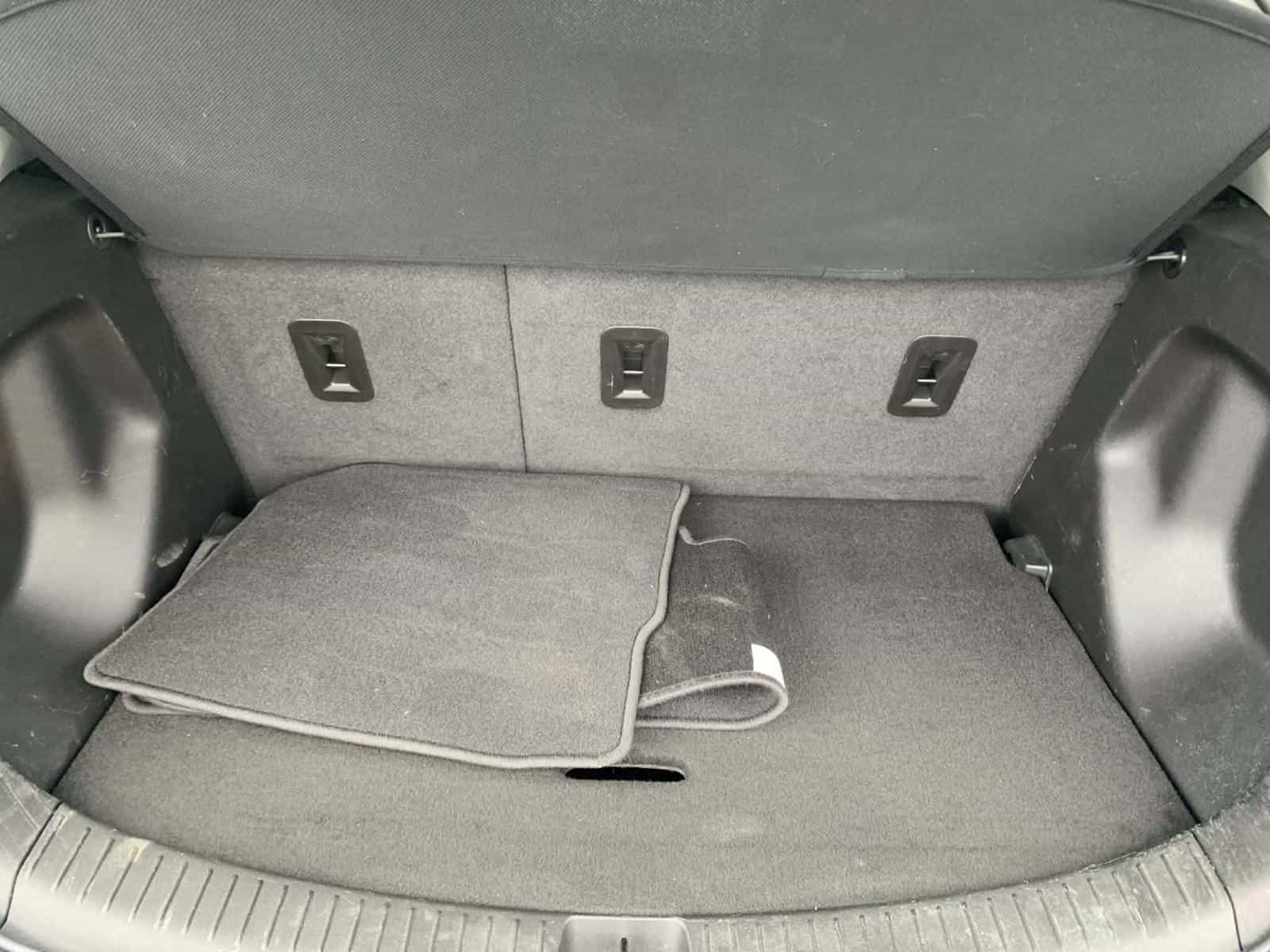 2022 Chevrolet Bolt EV LT - Image 10