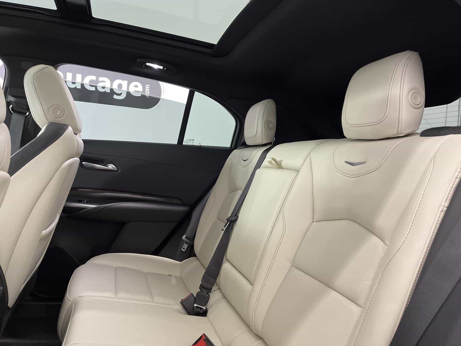 2023 Cadillac XT4 Sport - Image 10