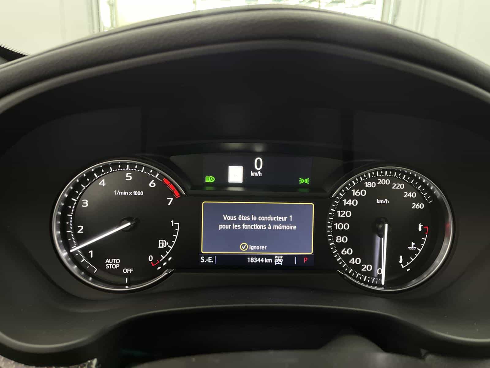 2023 Cadillac XT4 Sport - Image 11