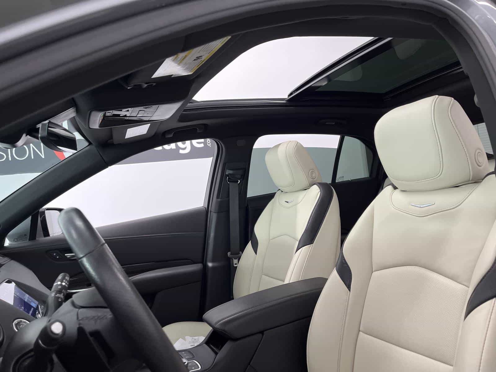 2023 Cadillac XT4 Sport - Image 25