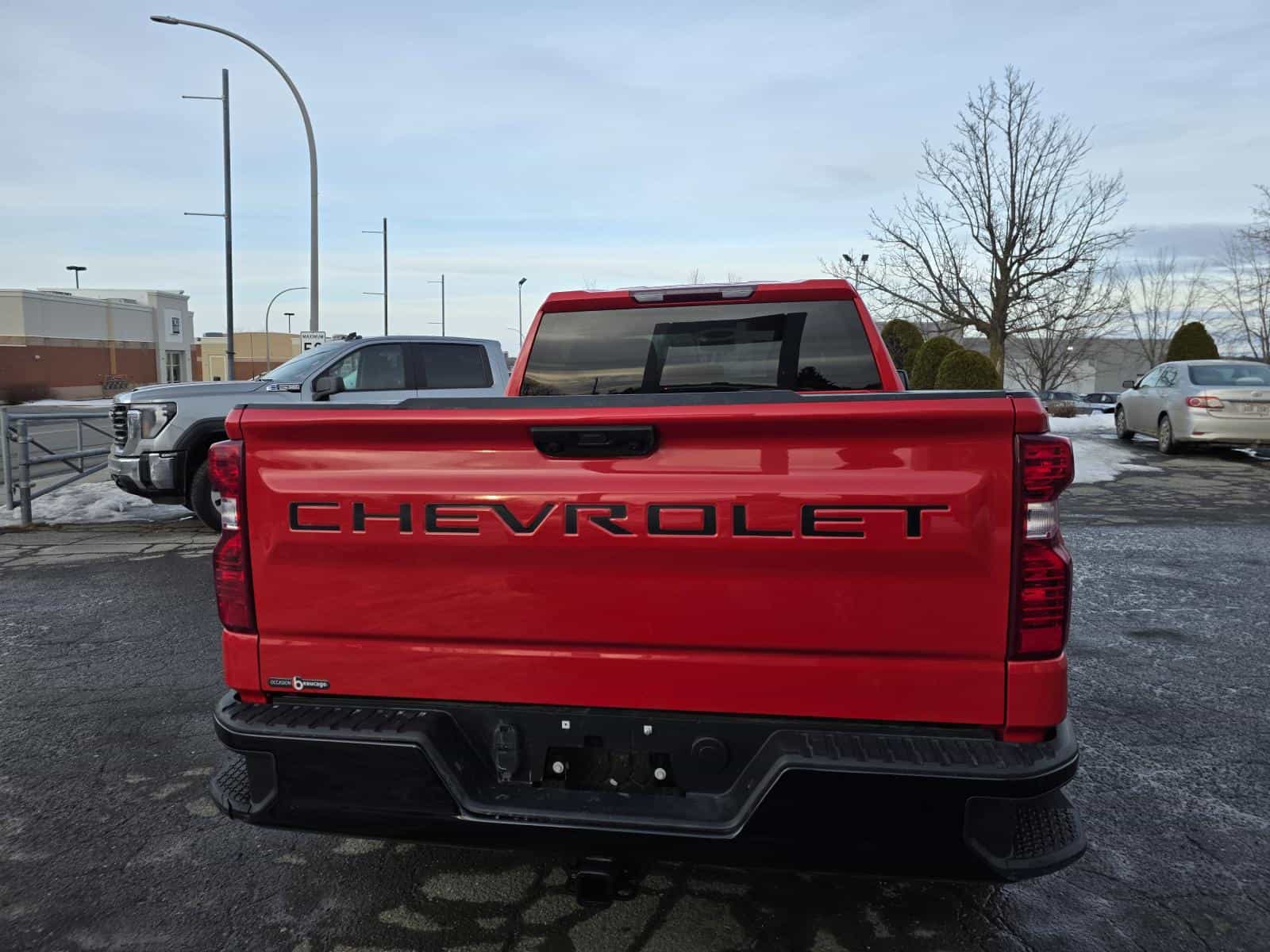 2023 Chevrolet Silverado 1500 LT - Image 4
