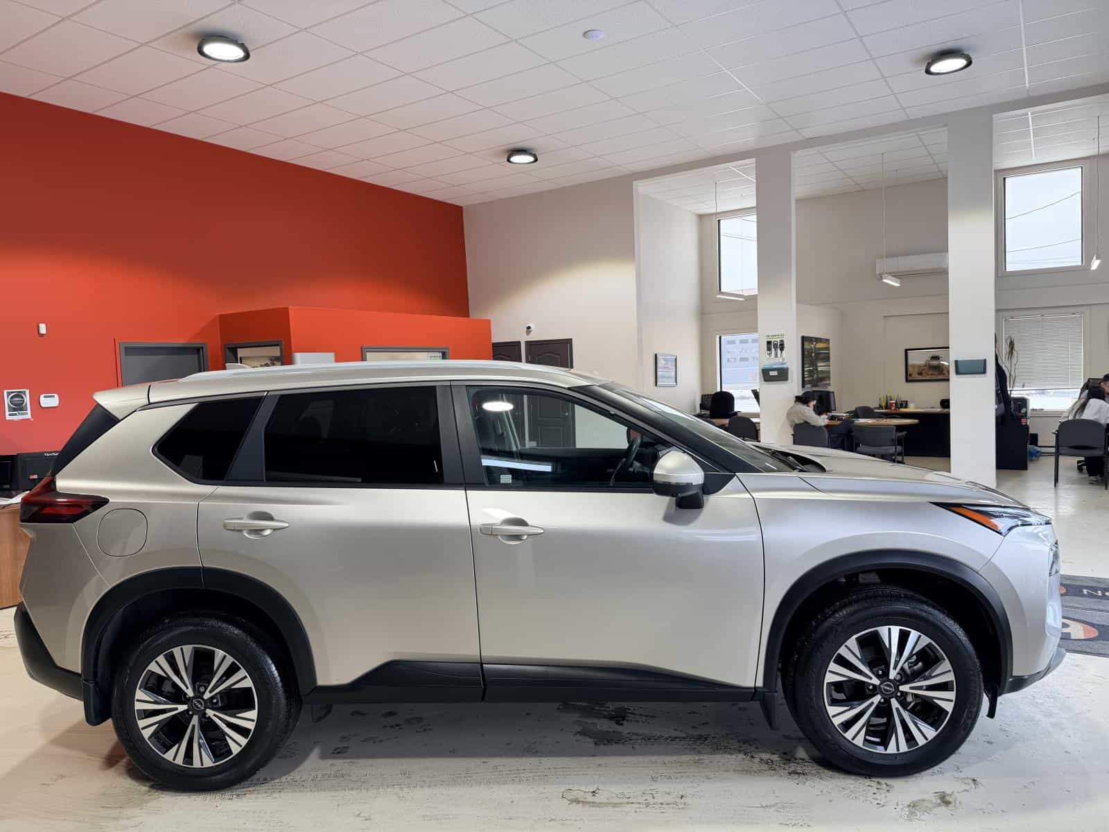 Image 9 Nissan Rogue SV Moonroof 2023