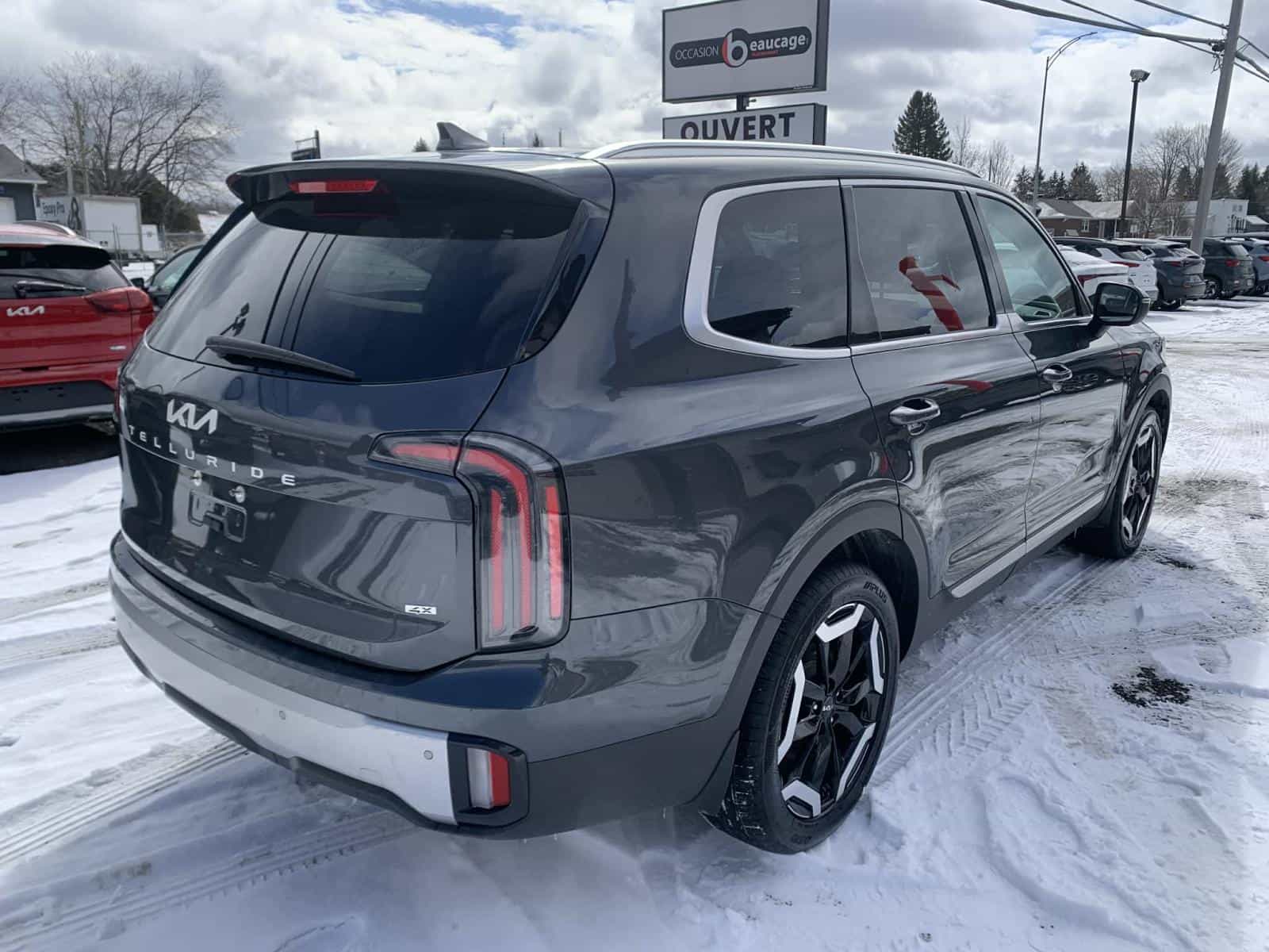 2023 Kia Telluride EX - Image 4