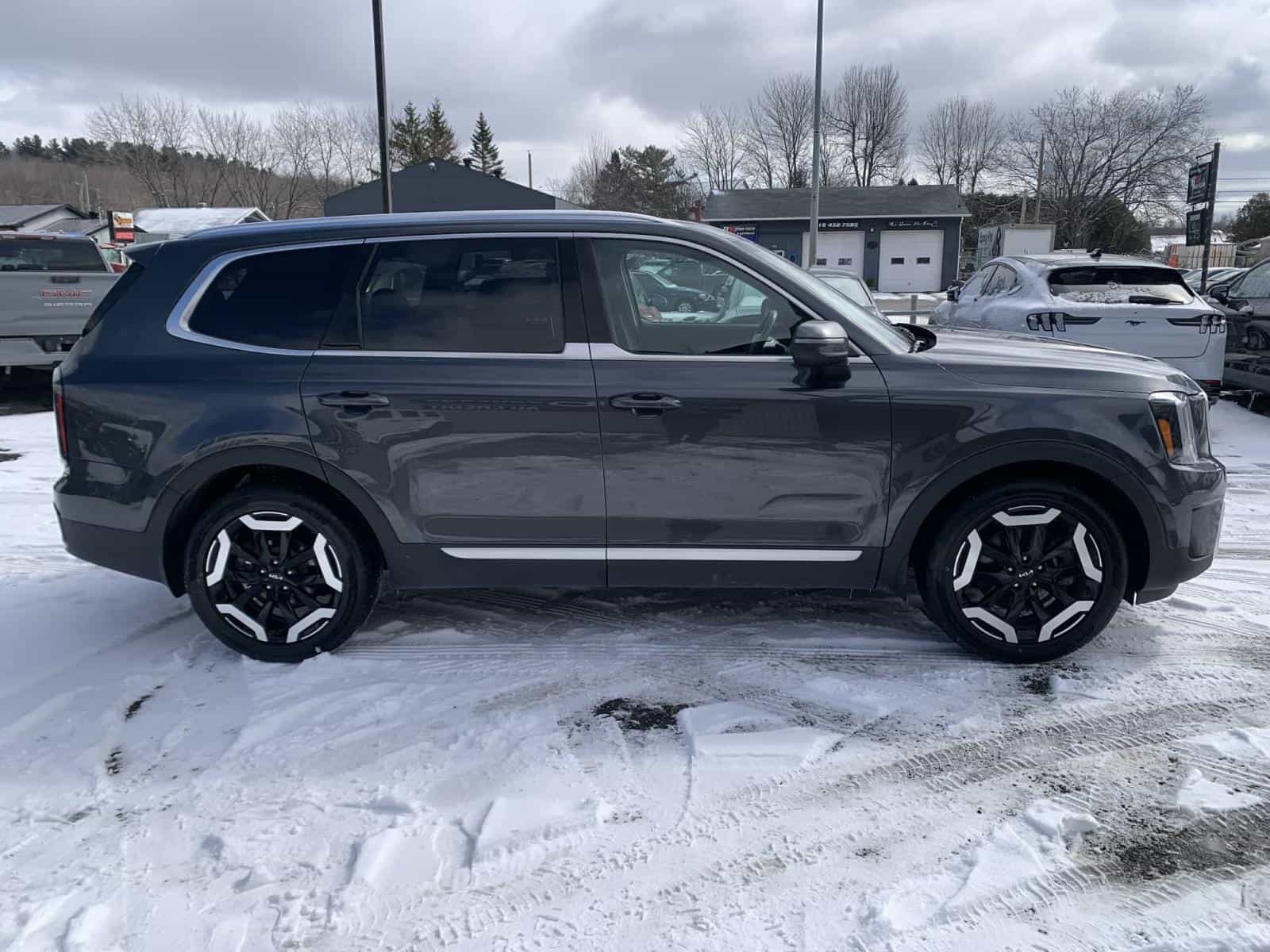 2023 Kia Telluride EX - Image 14