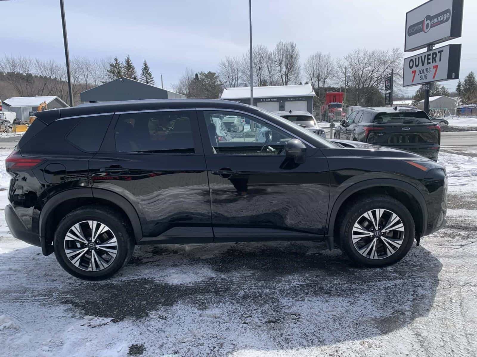 Image 13 Nissan Rogue SV Moonroof 2023