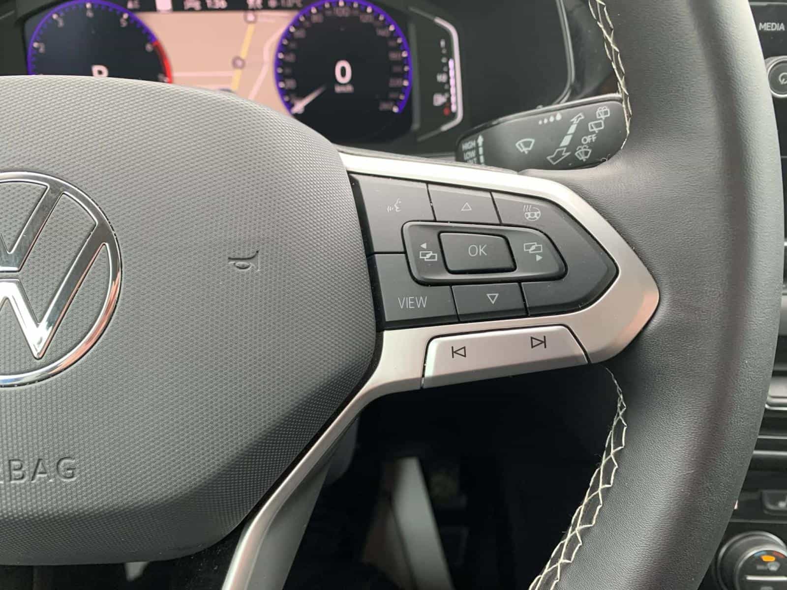 2024 Volkswagen Taos Highline - Image 13