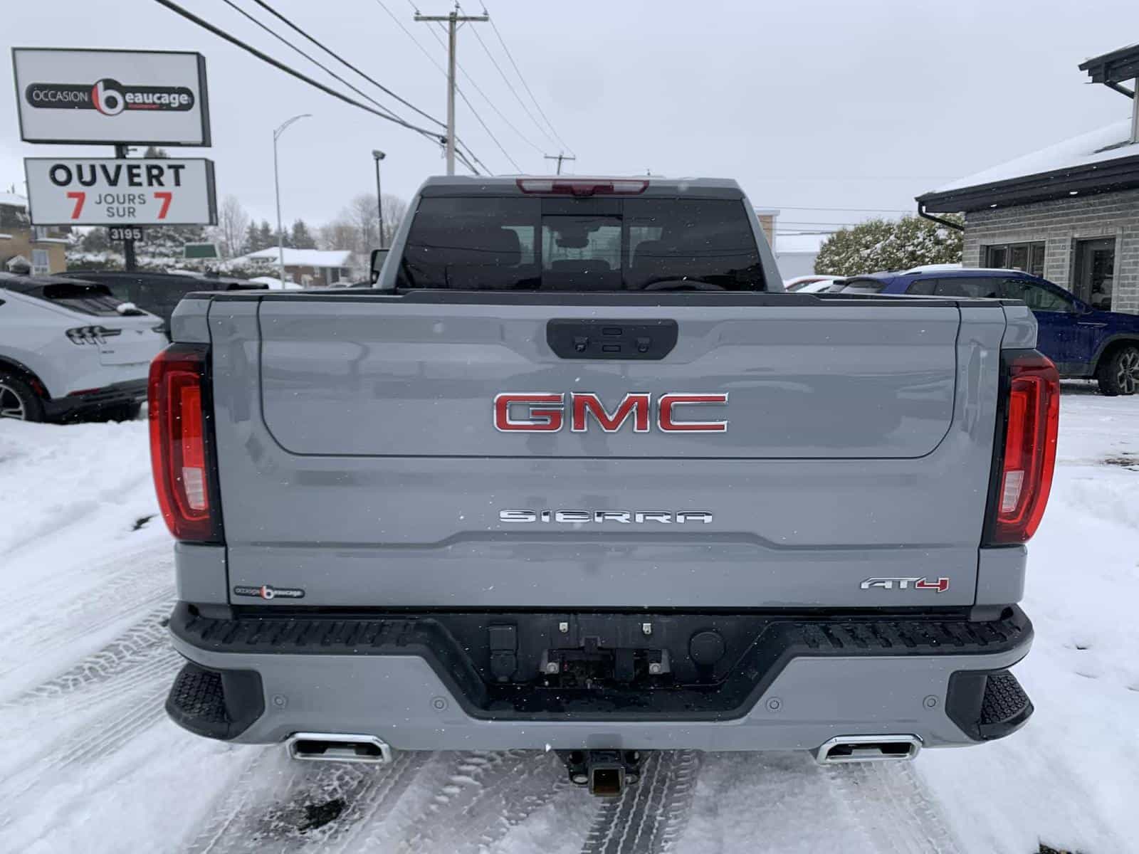 2024 GMC Sierra 1500 AT4 - Image 13