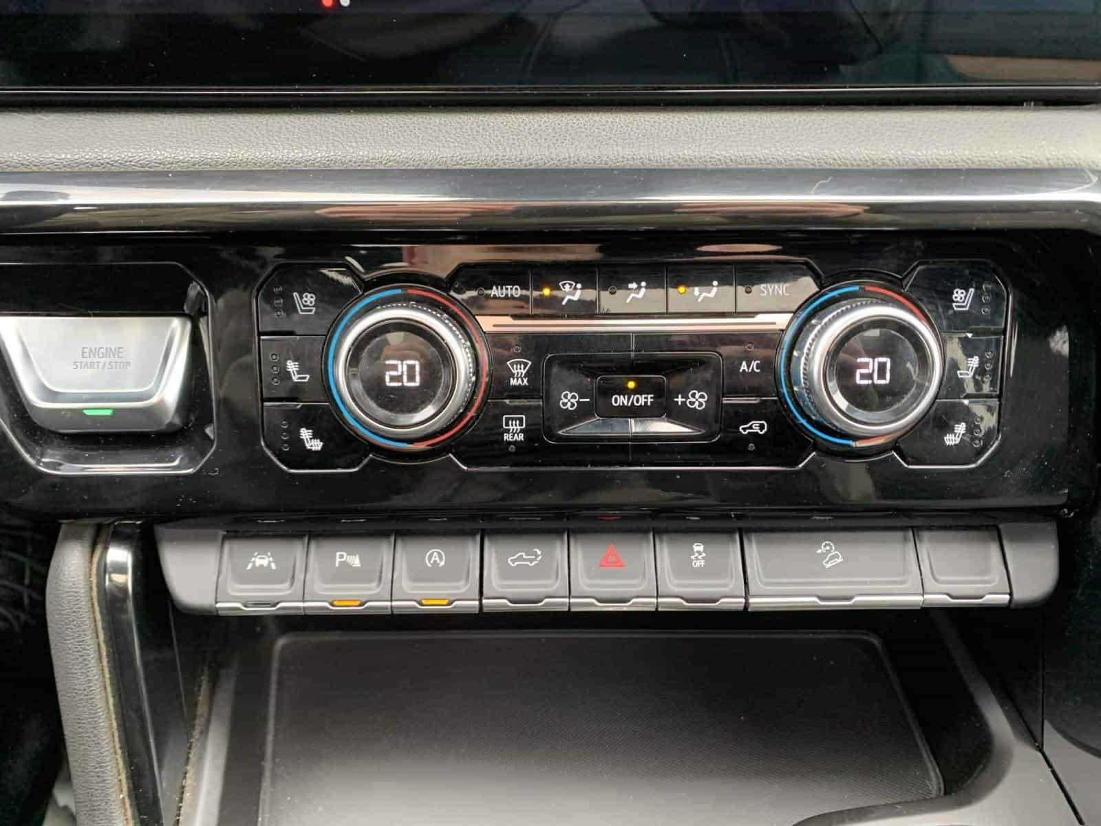 2024 GMC Sierra 1500 AT4 - Image 26