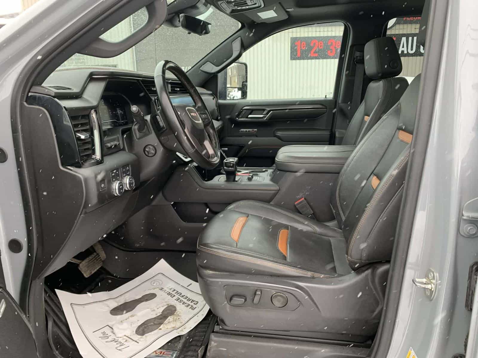 2024 GMC Sierra 1500 AT4 - Image 8