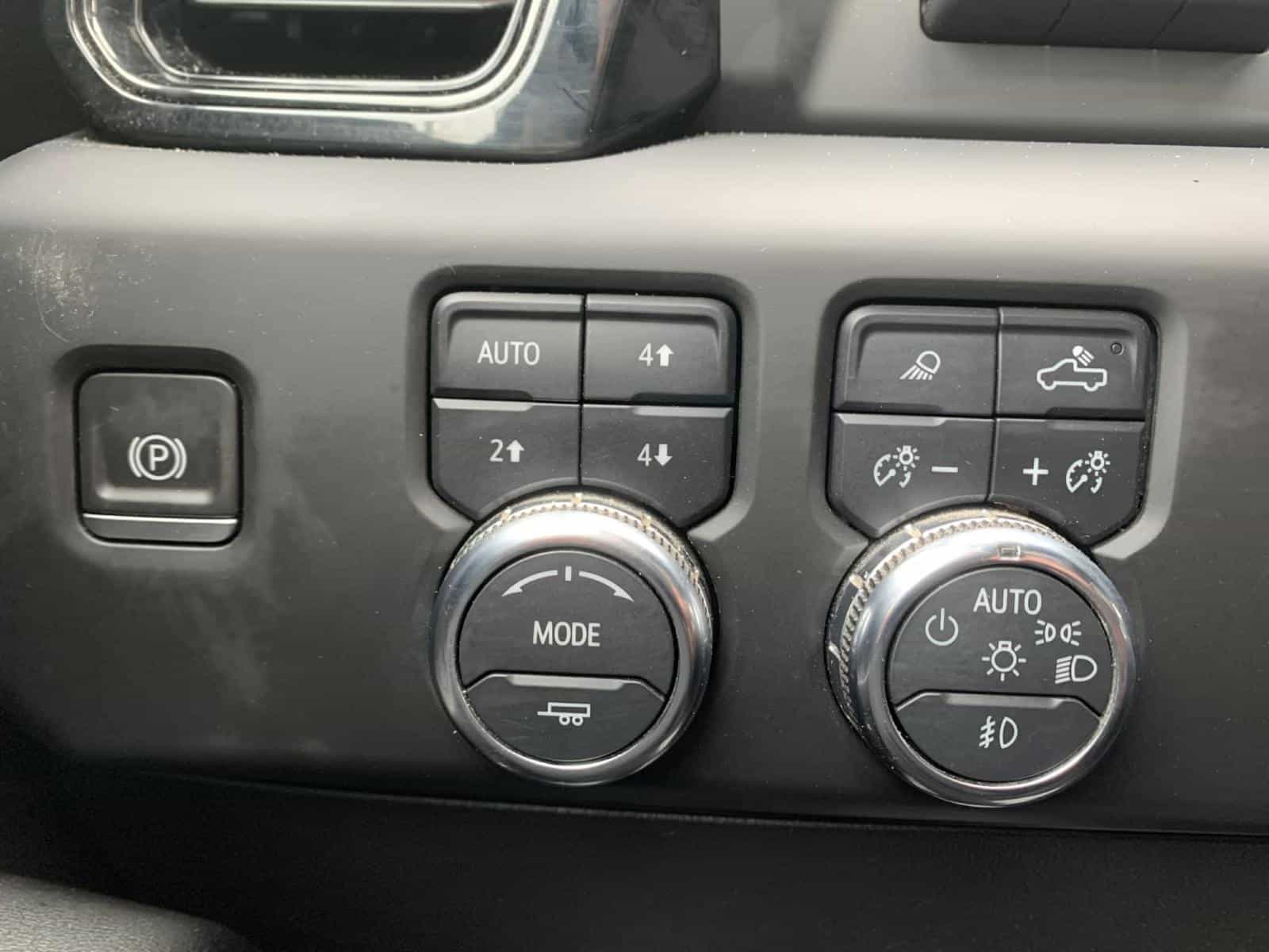 2024 GMC Sierra 1500 AT4 - Image 22