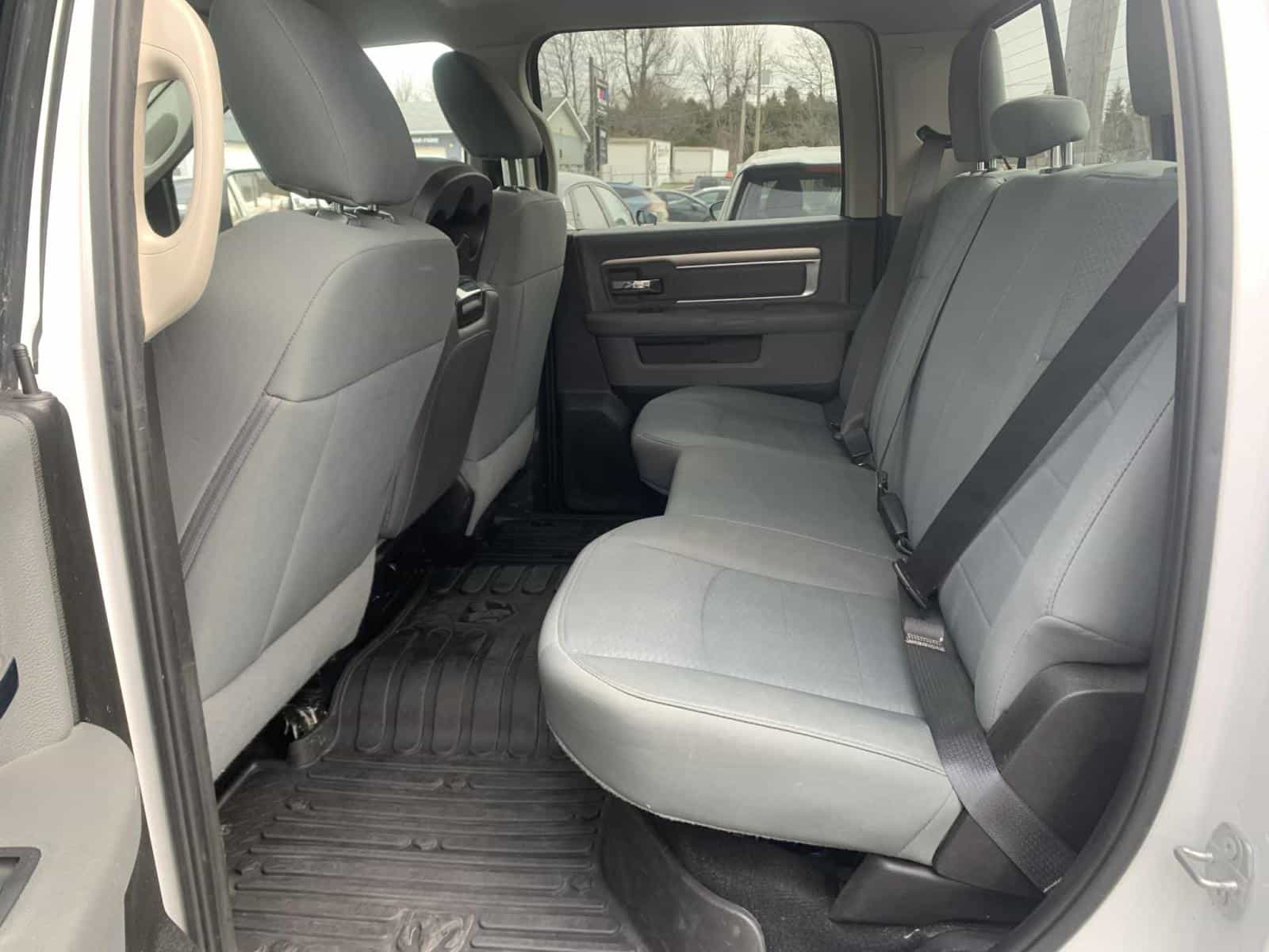 Image 8 RAM 1500 Classic SLT 2019