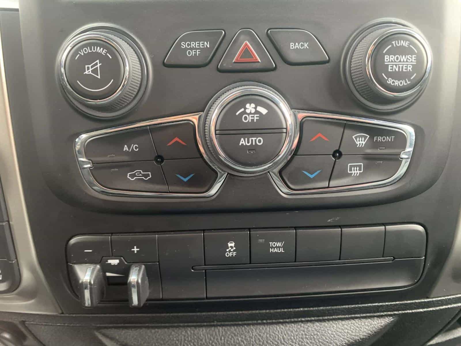 Image 28 RAM 1500 Classic SLT 2019