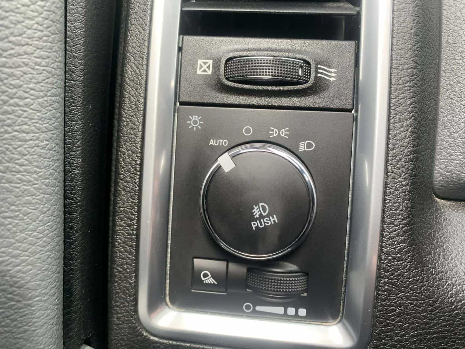 Image 22 RAM 1500 Classic SLT 2019