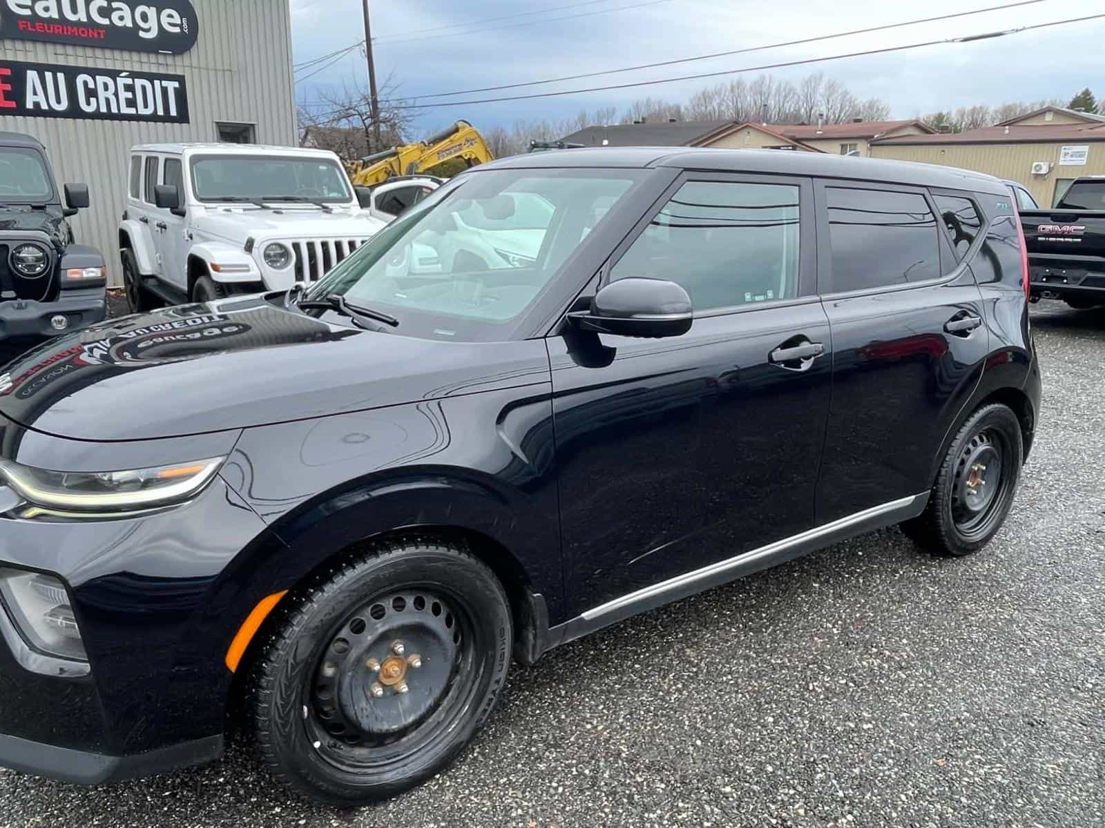 2022 Kia Soul EV Limited - Image 1