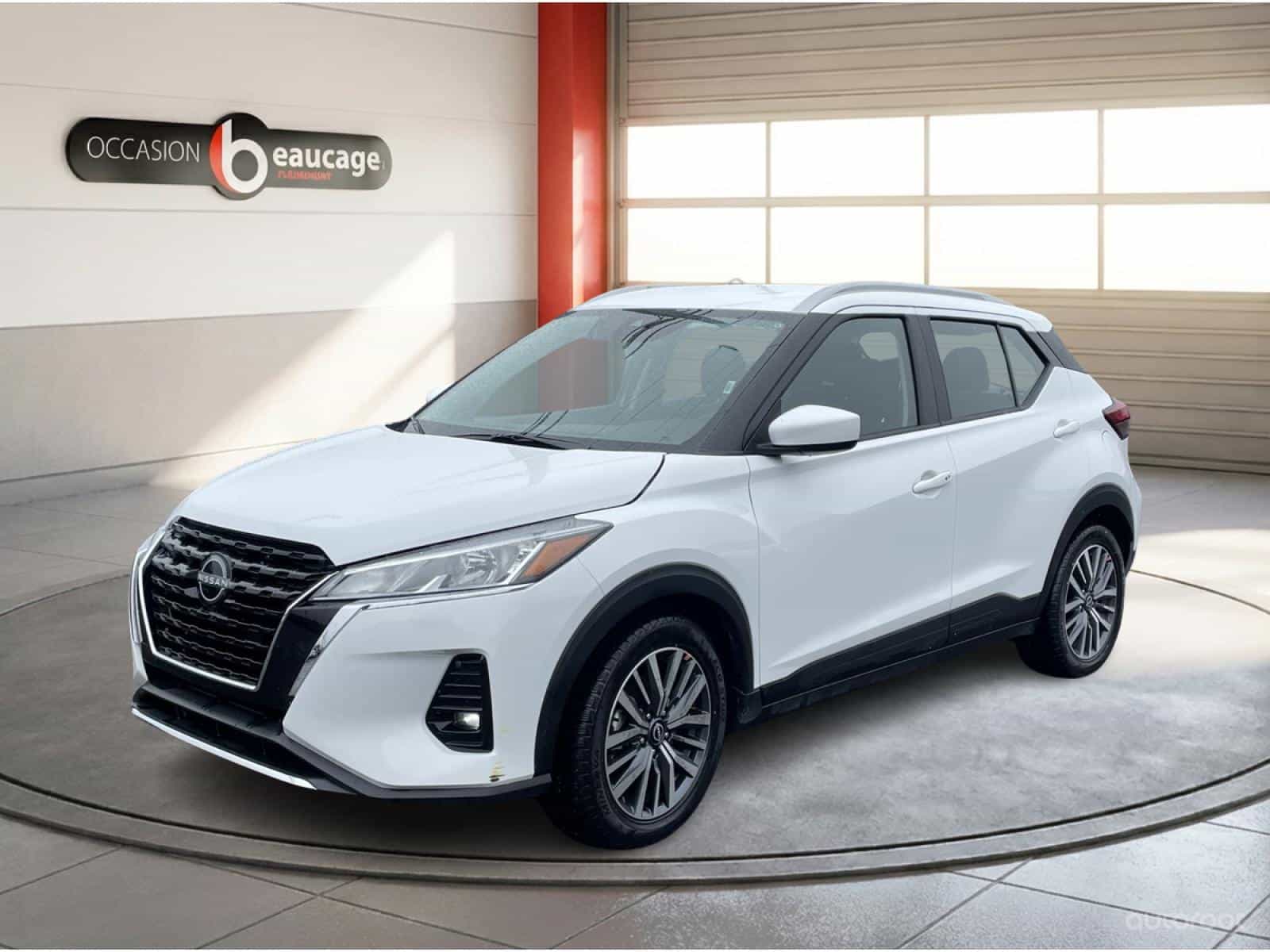 2025 Nissan Kicks Play SV - Image 1