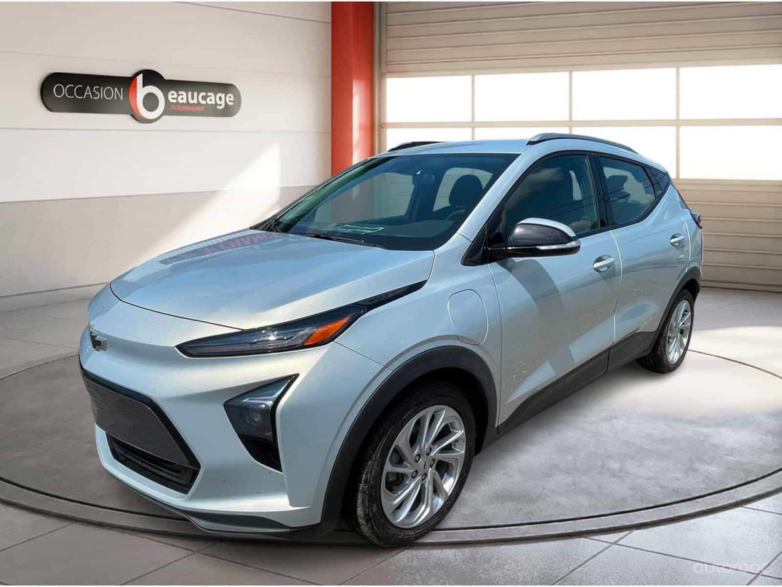 2023 Chevrolet Bolt EUV LT - Image 1