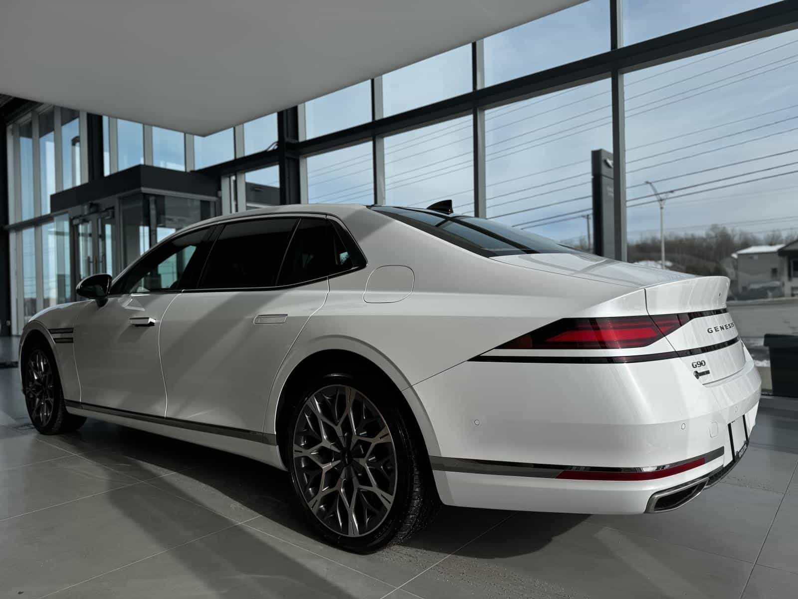 2023 Genesis G90 3.5T e-SC - Image 6