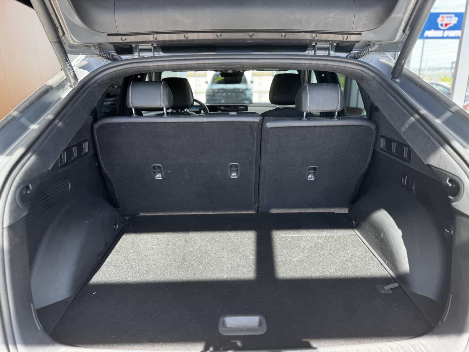 2023 Genesis GV60 Advanced - Image 9